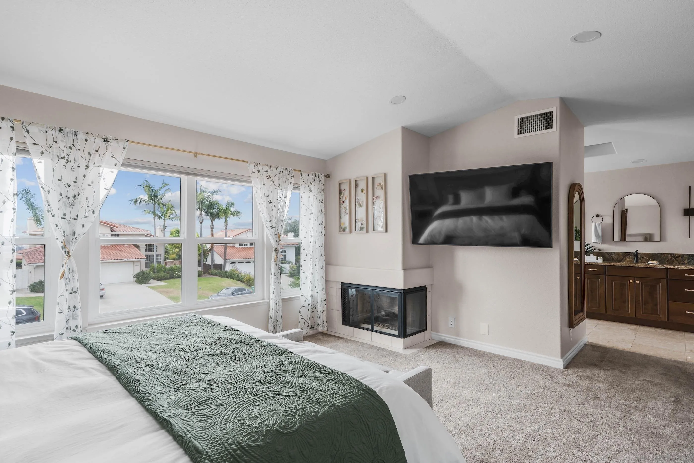 https://cdn.realtyfeed.com/cdn/127/250036684/abfa85ffaf0df0bc2a356d6dc20c531b.webp