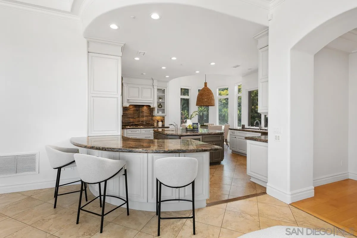 https://cdn.realtyfeed.com/cdn/127/250036686/c7c7a644a40b74e7915f8181990204ea.webp