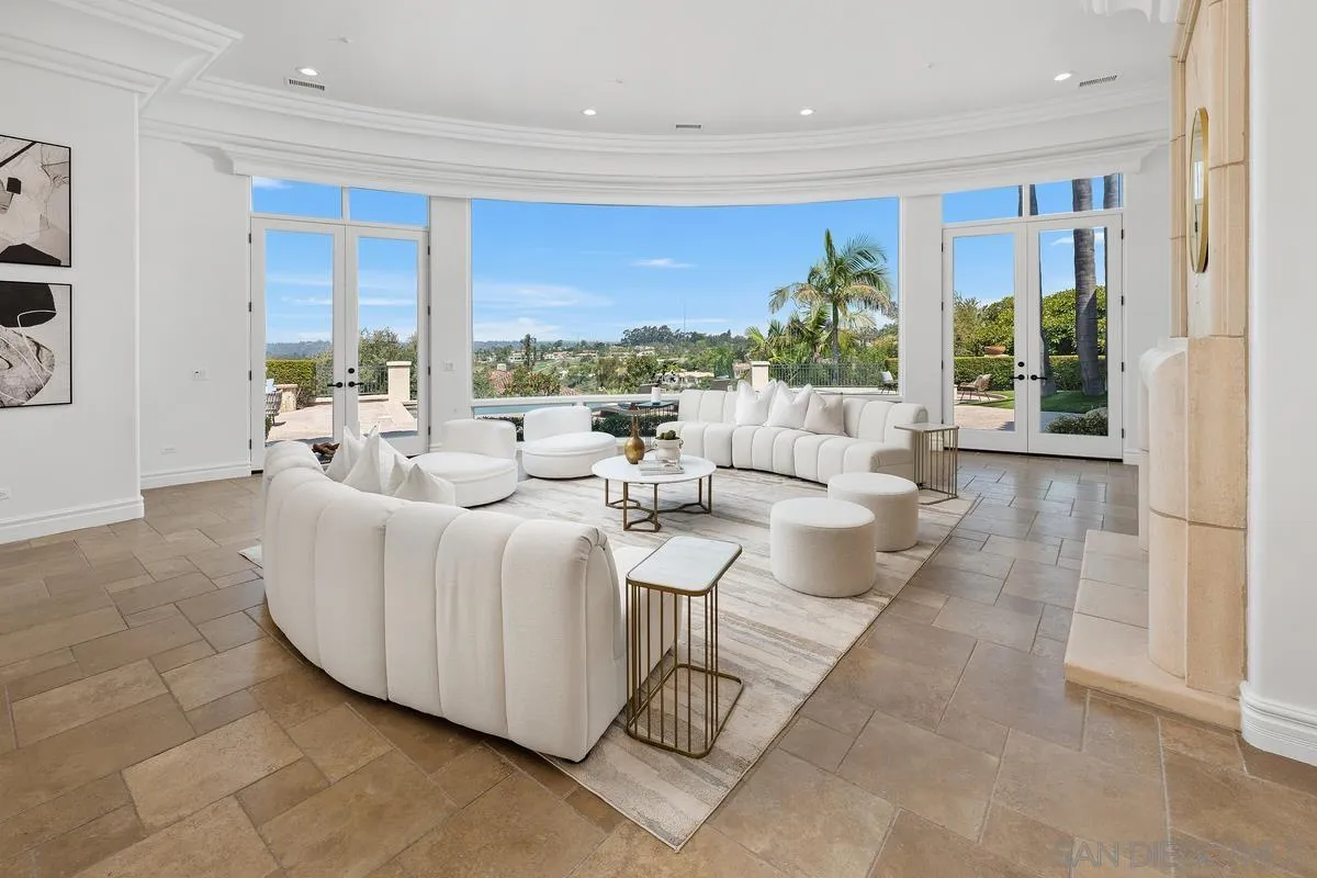 https://cdn.realtyfeed.com/cdn/127/250036686/dccd7c4b11741e04ed82510185e307e3.webp