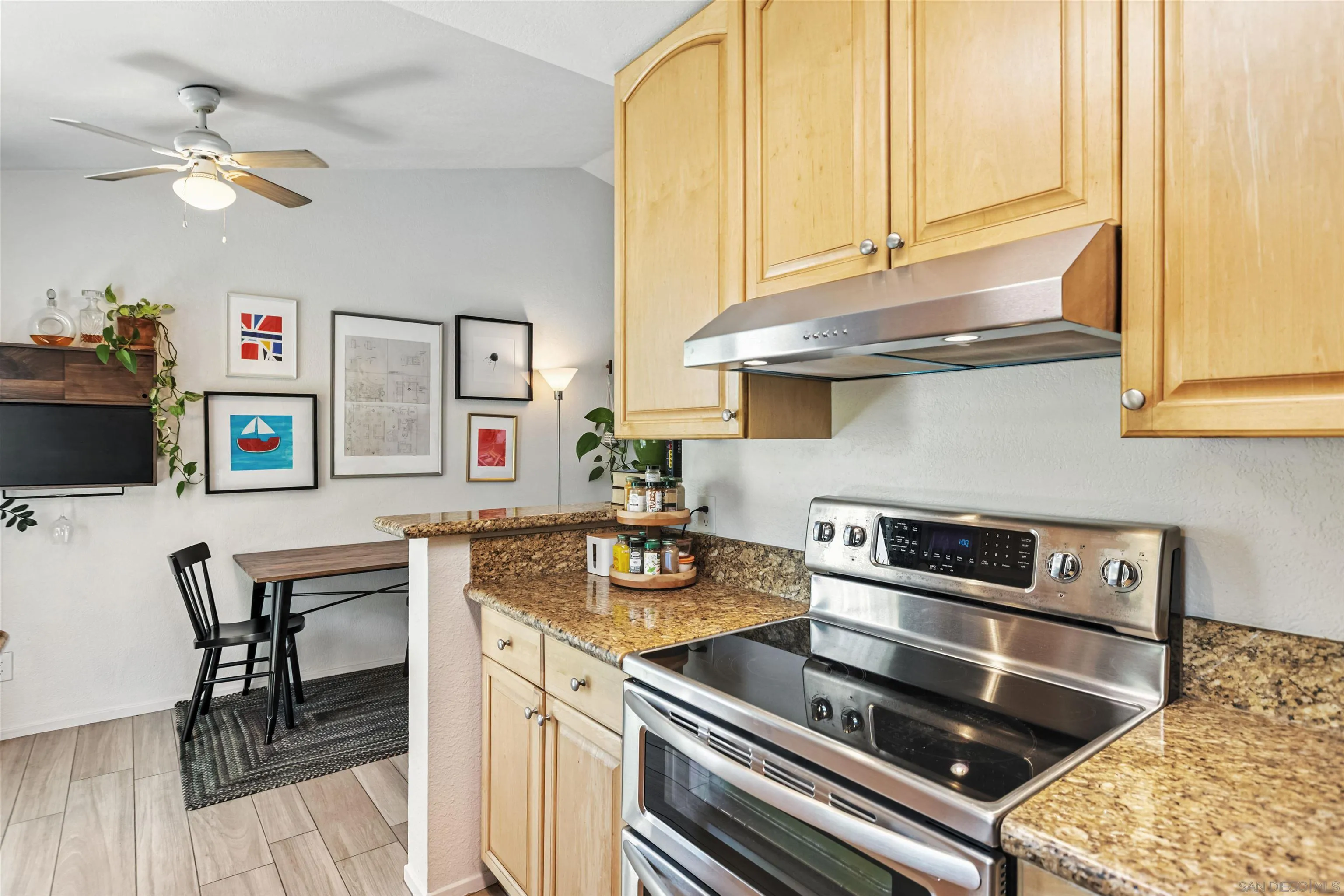 https://cdn.realtyfeed.com/cdn/127/250036687/0a8c3b4abd236480bab57884bd24b802.webp