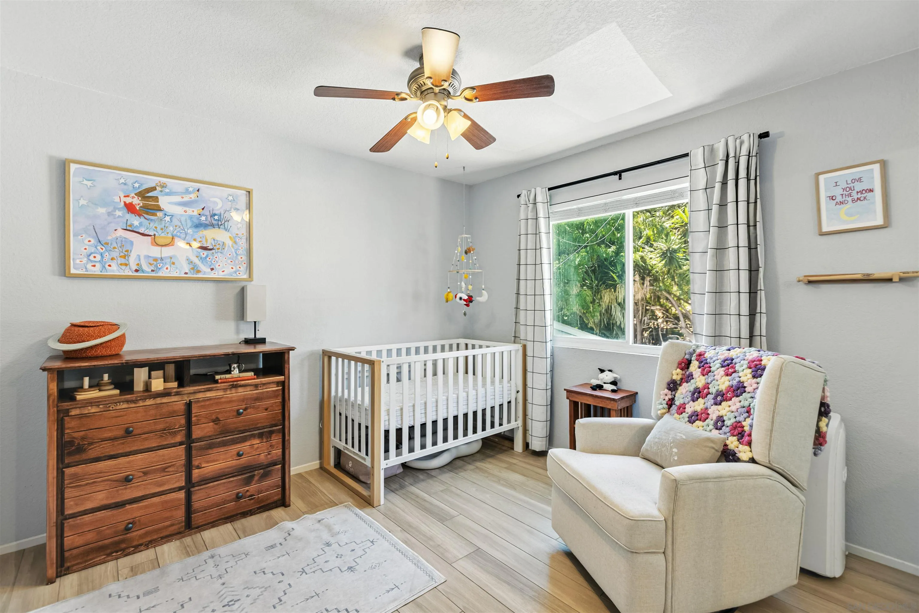 https://cdn.realtyfeed.com/cdn/127/250036687/876a97c2c9dbe7208d8bf930f1238270.webp
