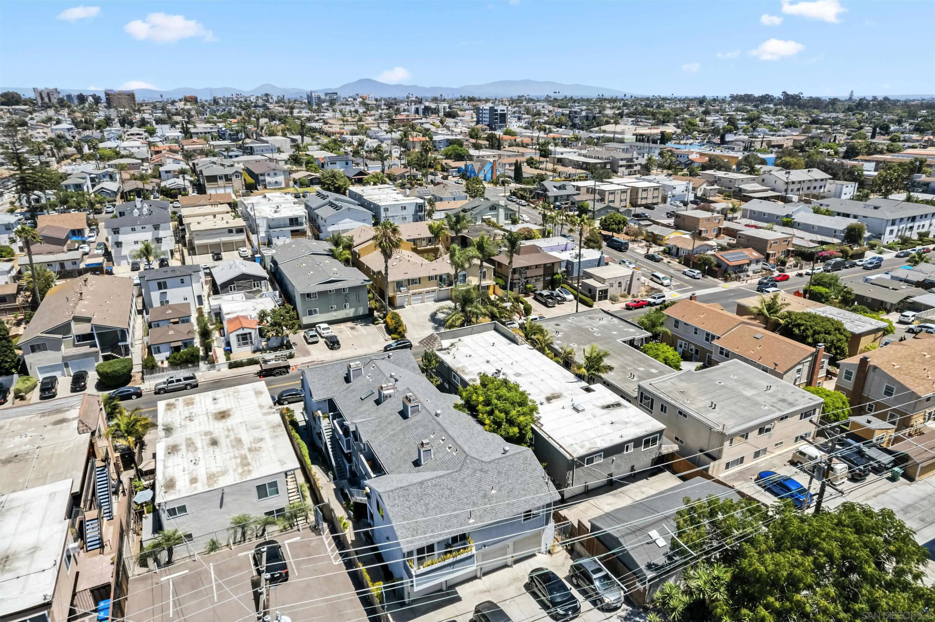 https://cdn.realtyfeed.com/cdn/127/250036687/95935c6715fd77a8e479dc5eb5dda7d0.webp