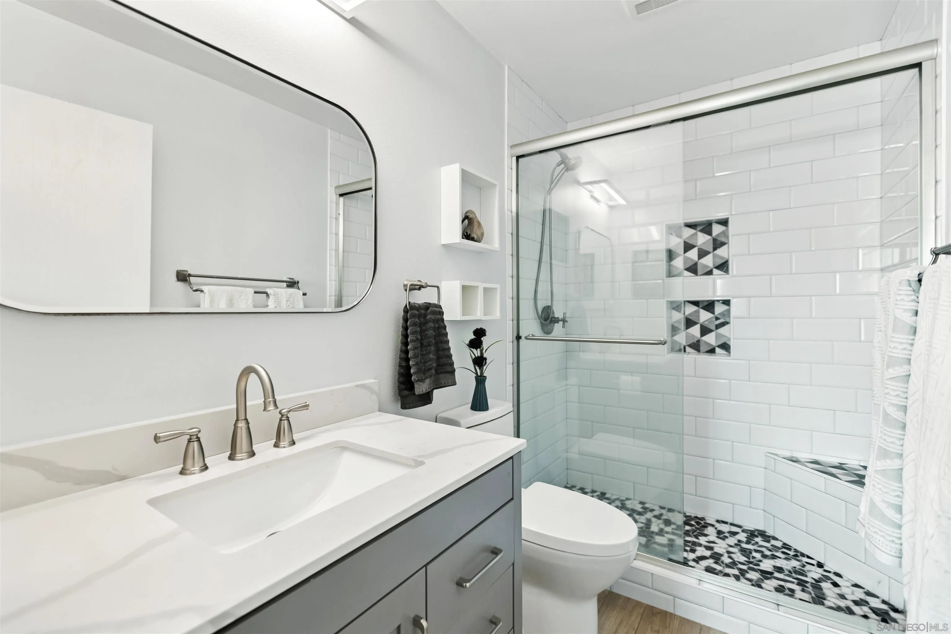 https://cdn.realtyfeed.com/cdn/127/250036687/a6eee452fbf42e8fc7436e051df6b25a.webp