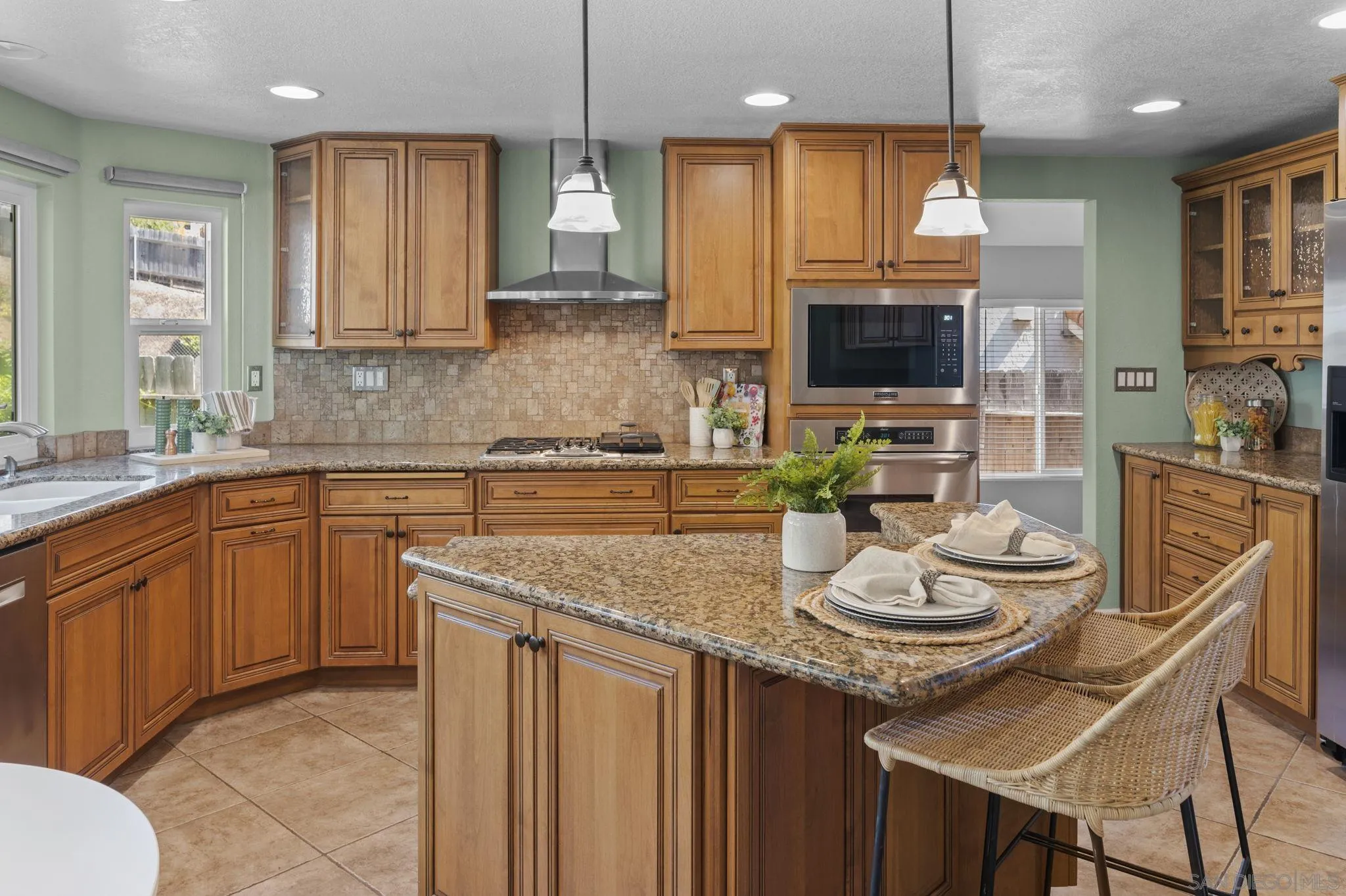 https://cdn.realtyfeed.com/cdn/127/250036688/91e5b6567b28397c2e4192b956369599.webp