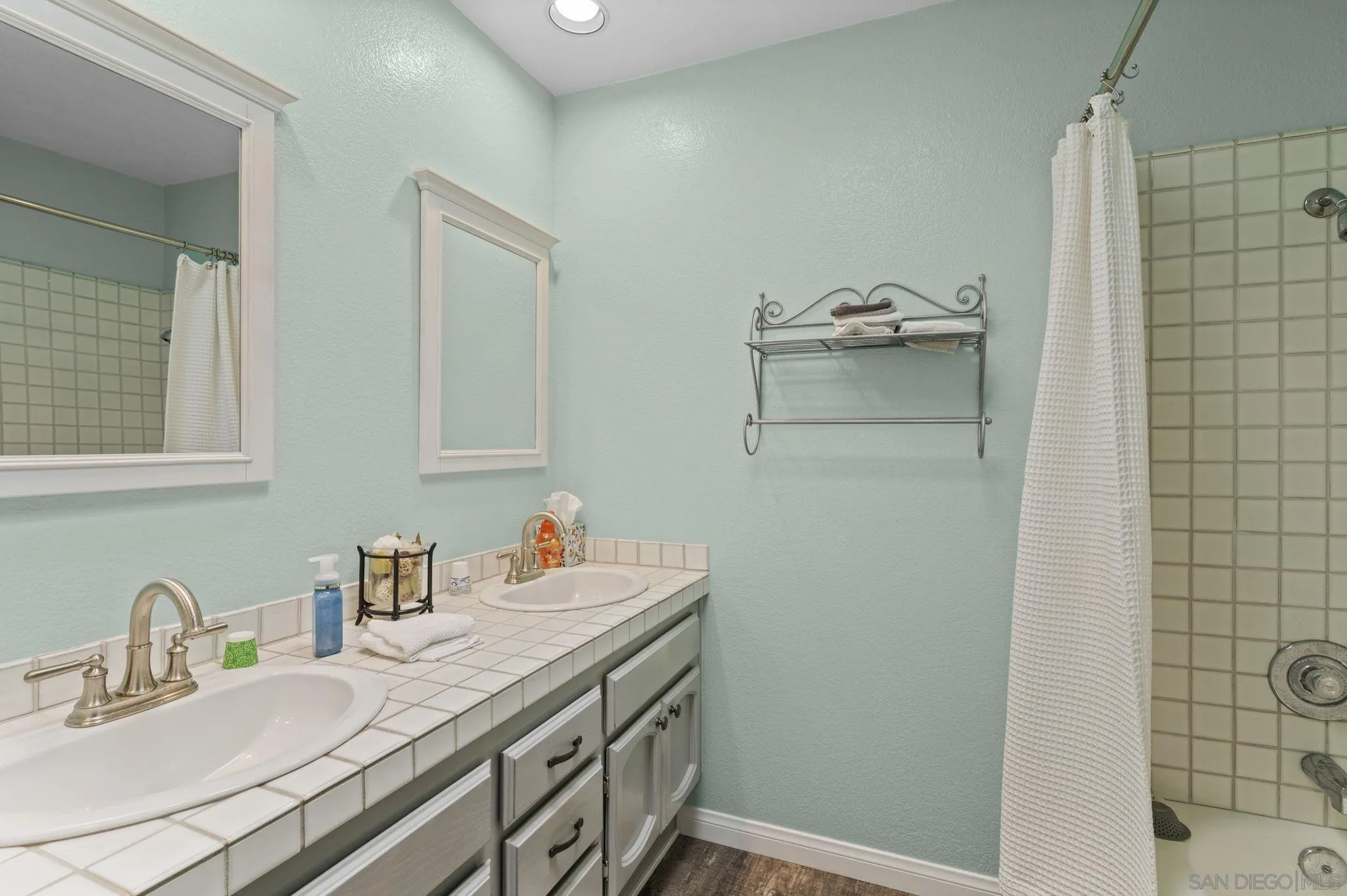 https://cdn.realtyfeed.com/cdn/127/250036688/dd33b6cfdd3f642308b3f50050072690.webp