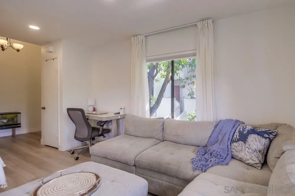 https://cdn.realtyfeed.com/cdn/127/250036690/040c9b33039476fd56c776fbc4db1fbd.webp
