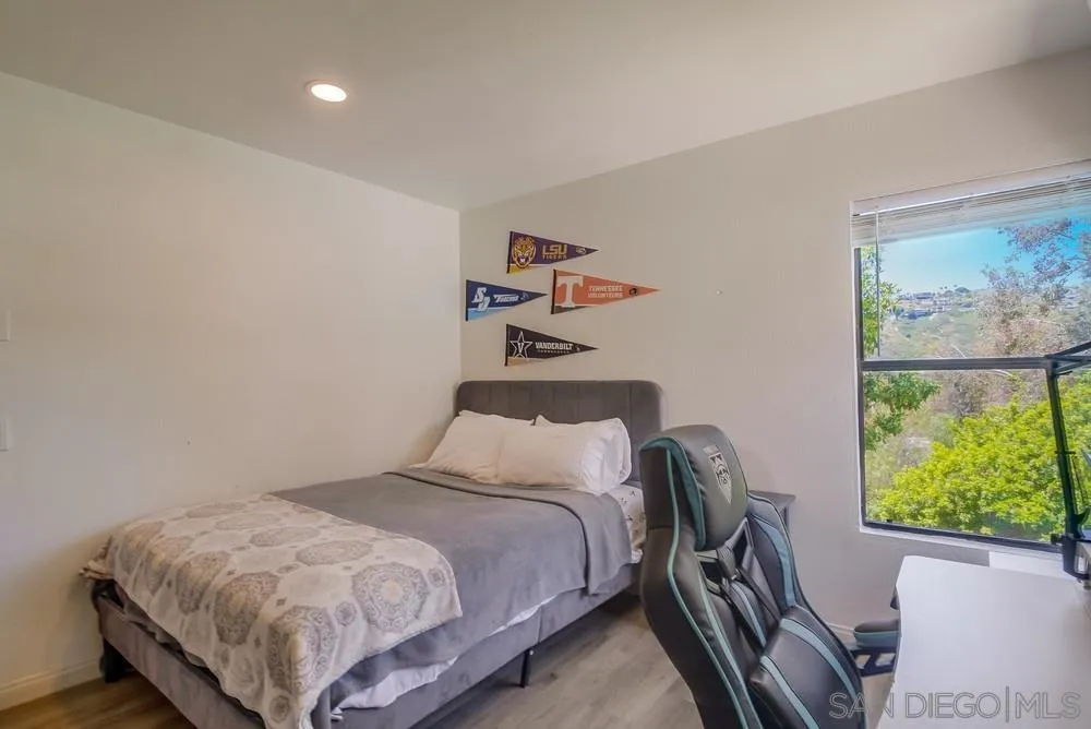 https://cdn.realtyfeed.com/cdn/127/250036690/10ceef75d91aac5348d63ff94d33535c.webp