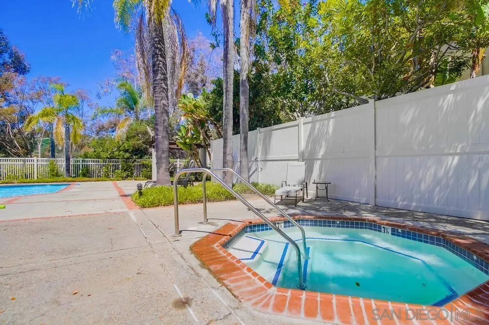 https://cdn.realtyfeed.com/cdn/127/250036690/a41cf9f75949bbd3de9b3fcb5e20ef07.webp
