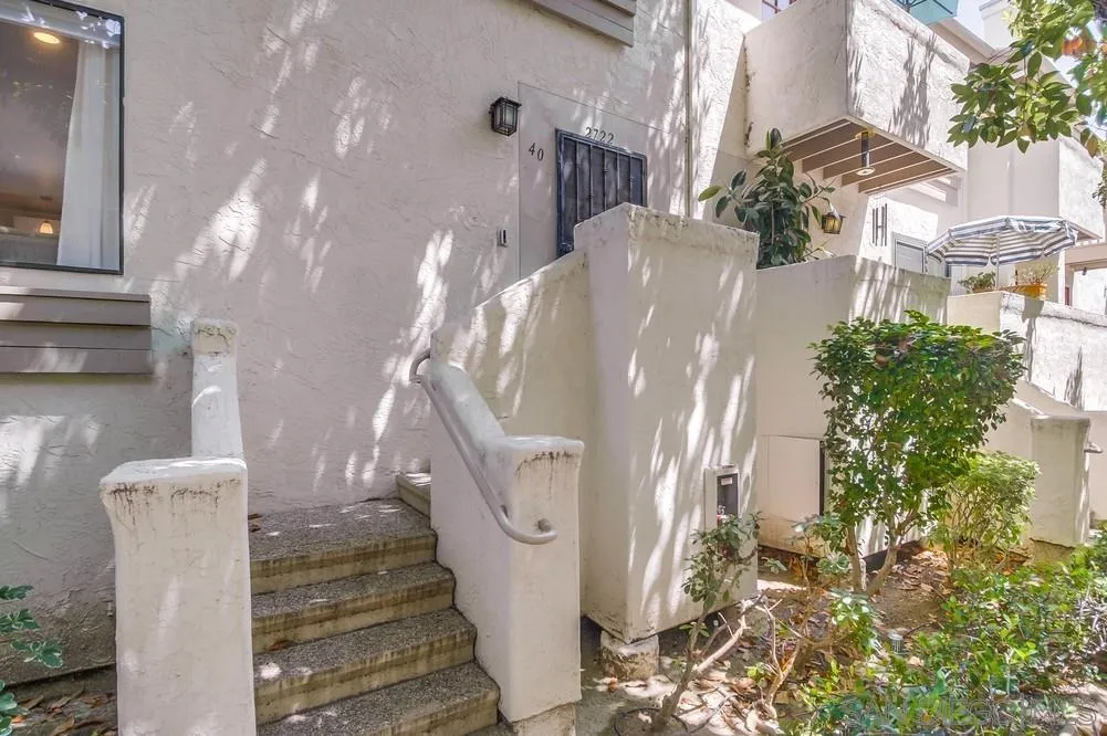 https://cdn.realtyfeed.com/cdn/127/250036690/abe5a1d04577bd30130107d7060b1c61.webp