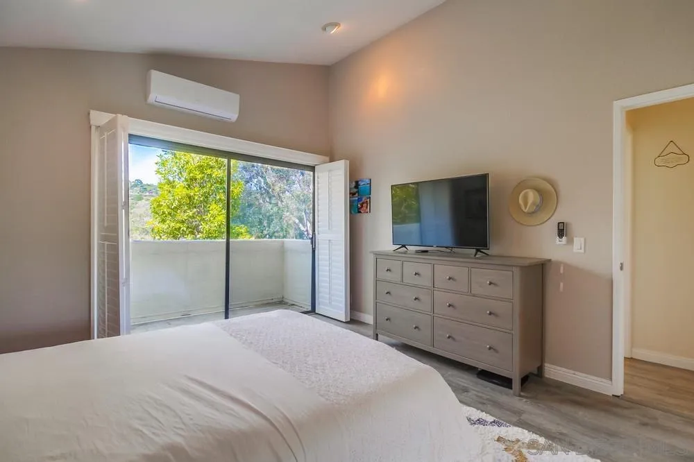 https://cdn.realtyfeed.com/cdn/127/250036690/fb03d8b6be57c63ab9ab75c62c448439.webp