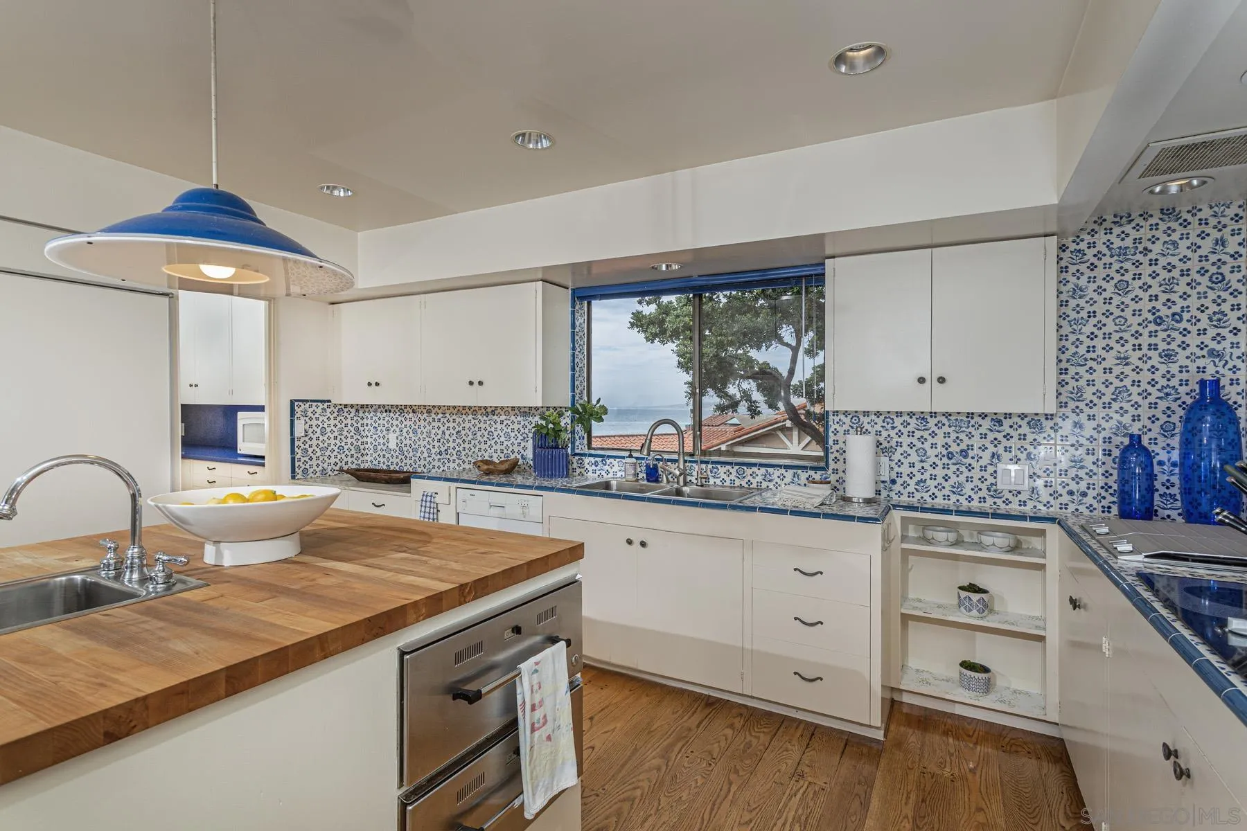 https://cdn.realtyfeed.com/cdn/127/250036694/3208a76d66d20d454de9d3b9af137450.webp