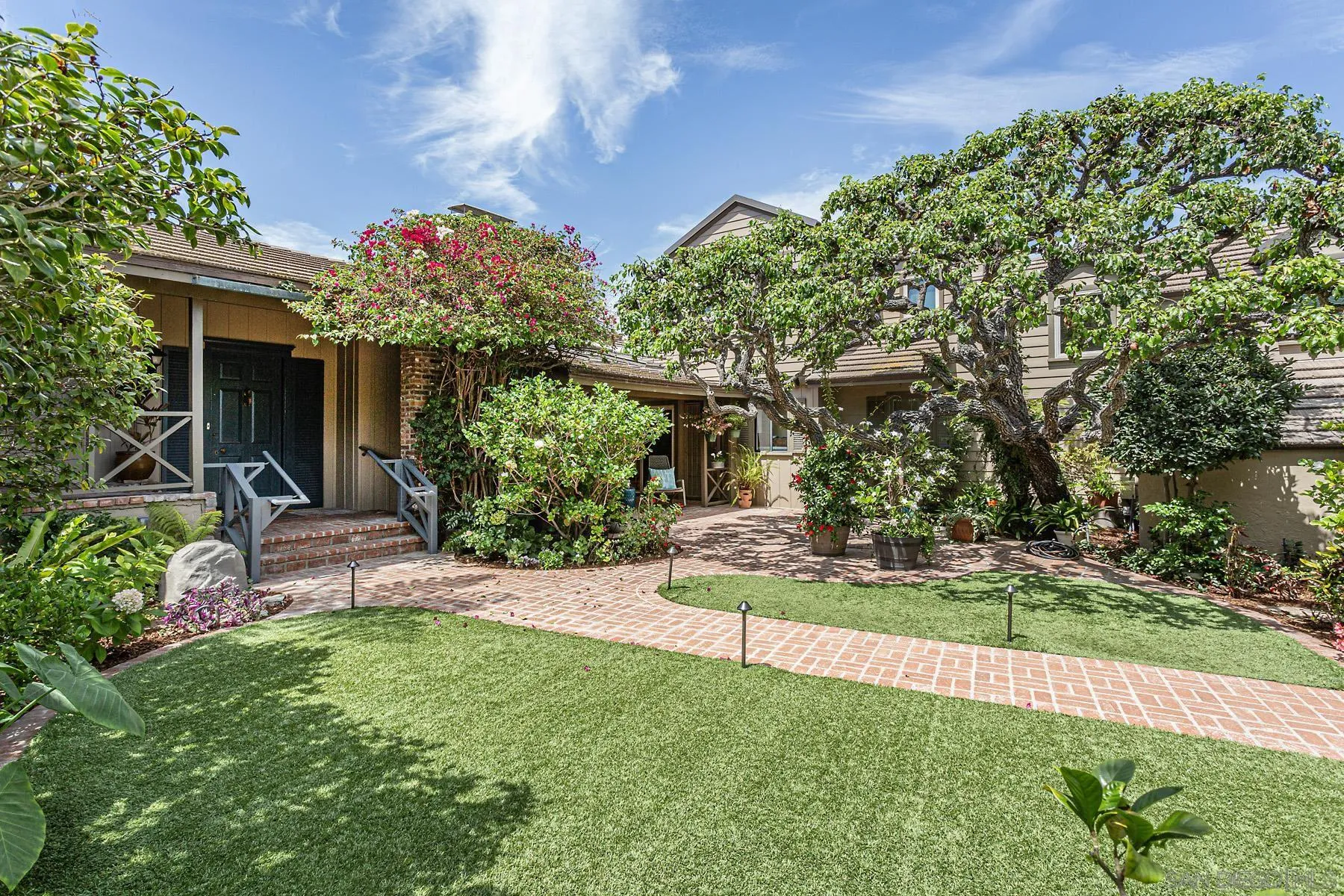 https://cdn.realtyfeed.com/cdn/127/250036694/351811c3e651ede7431af0c7ce59f325.webp