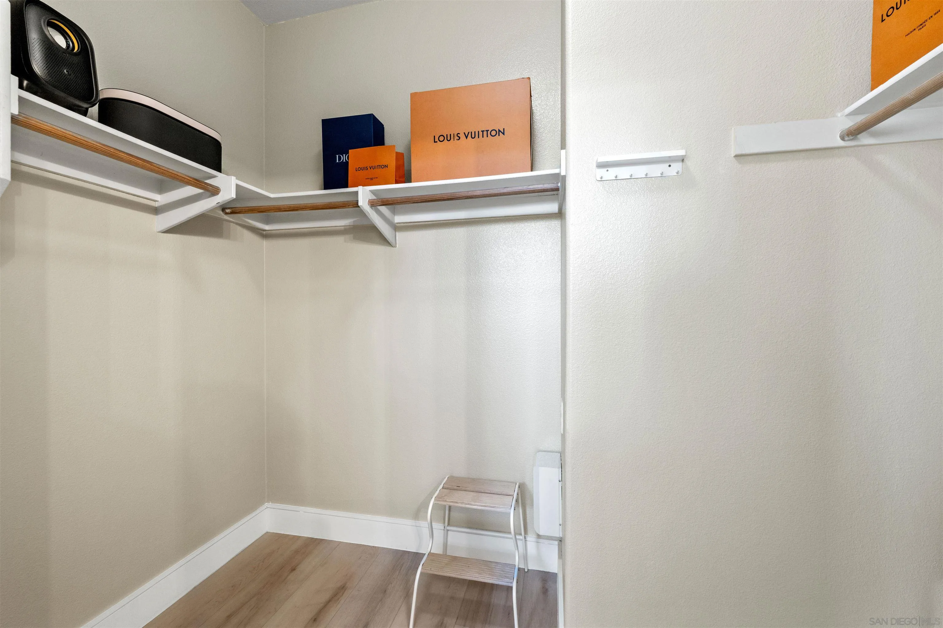 https://cdn.realtyfeed.com/cdn/127/250036699/2bd2d82d841100c161eb09c09287654d.webp