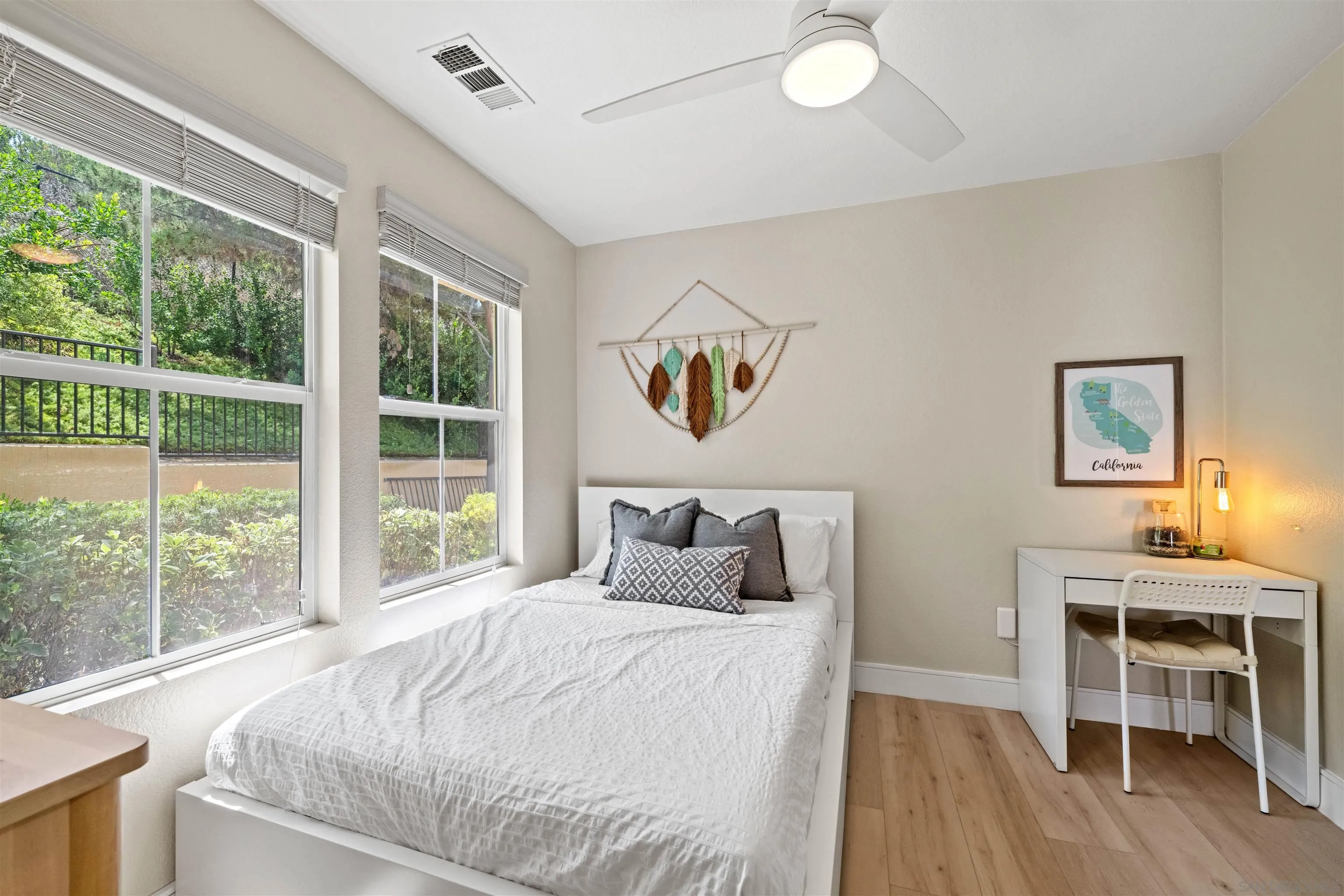https://cdn.realtyfeed.com/cdn/127/250036699/36f70c53893718e88927438e4dcffc50.webp