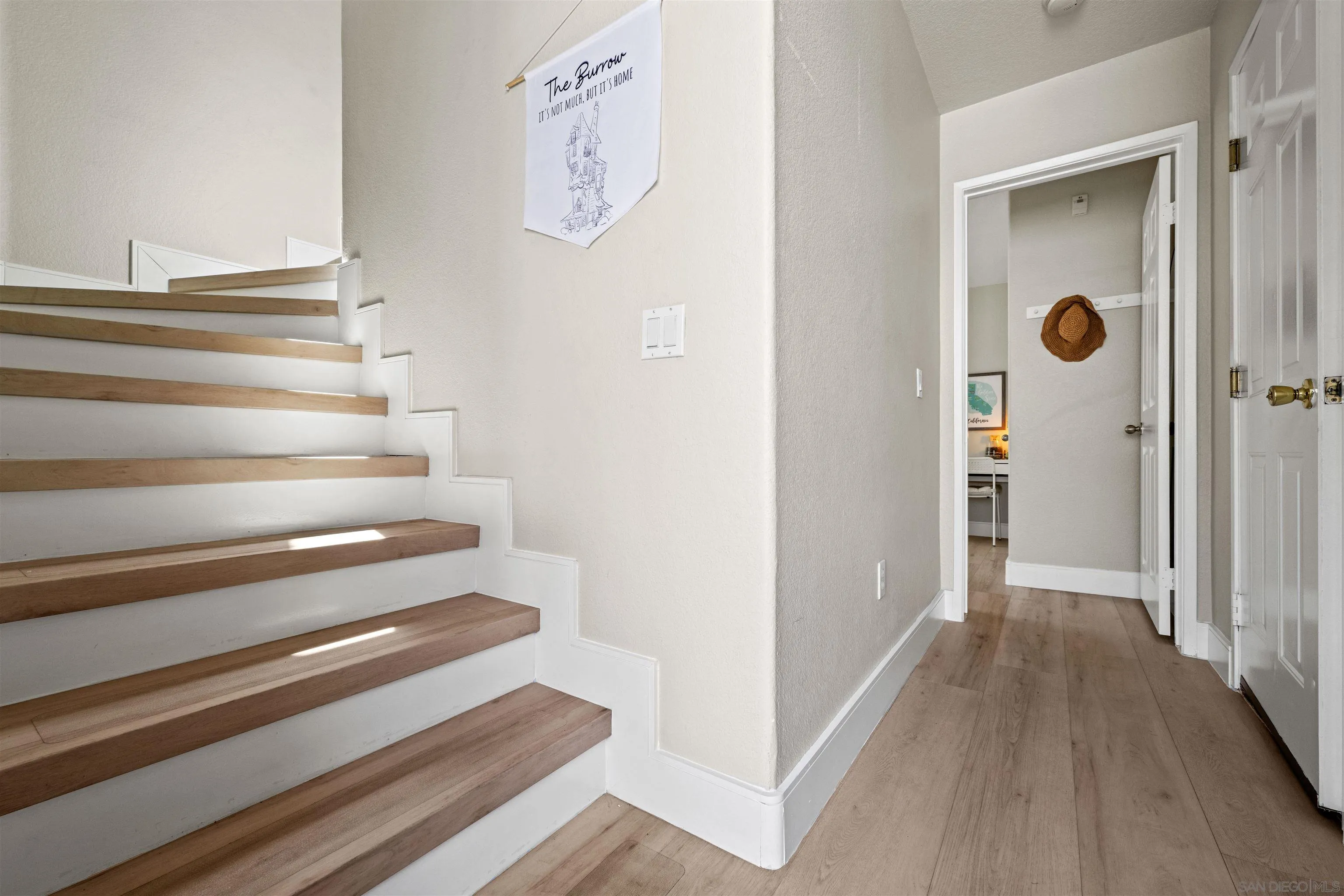 https://cdn.realtyfeed.com/cdn/127/250036699/78103be8664b59338ddb5ab9fe8a173b.webp