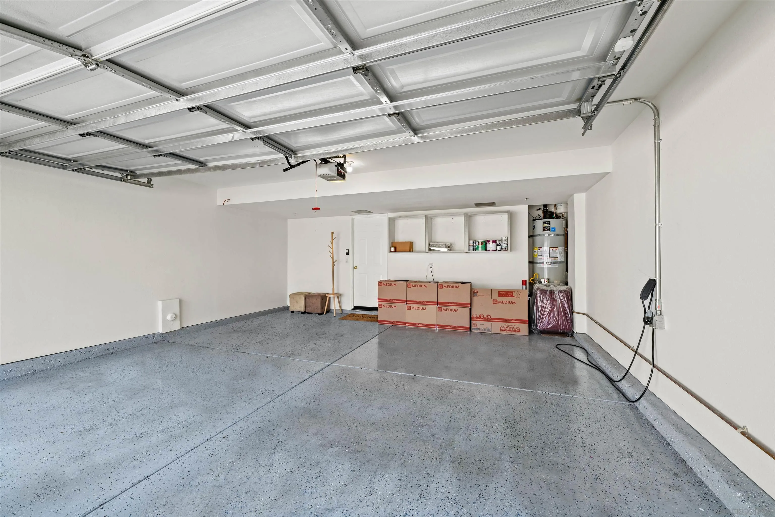 https://cdn.realtyfeed.com/cdn/127/250036699/a0c8b7e8cd2614e0b58d13a17678376b.webp