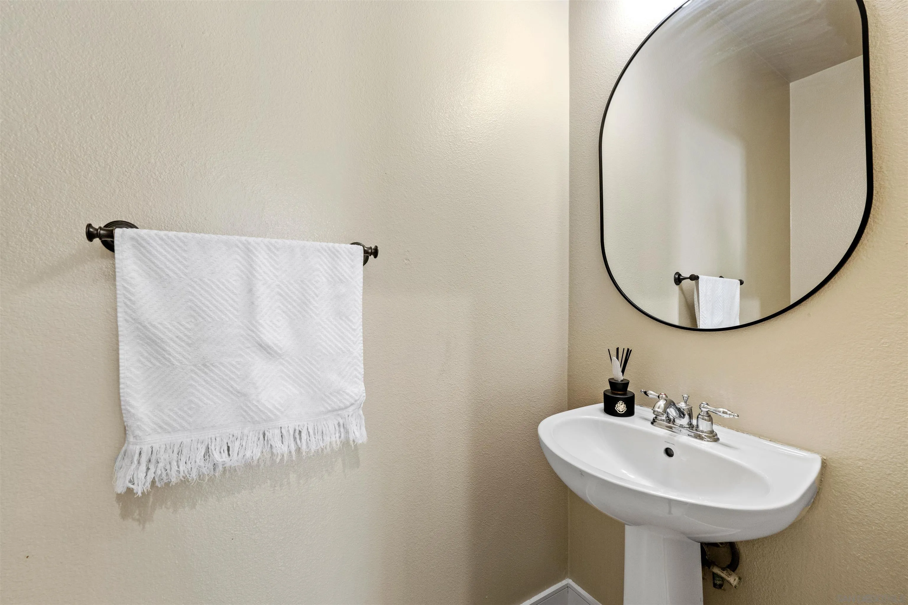 https://cdn.realtyfeed.com/cdn/127/250036699/ab7455293009d712f6d512d943c7750c.webp