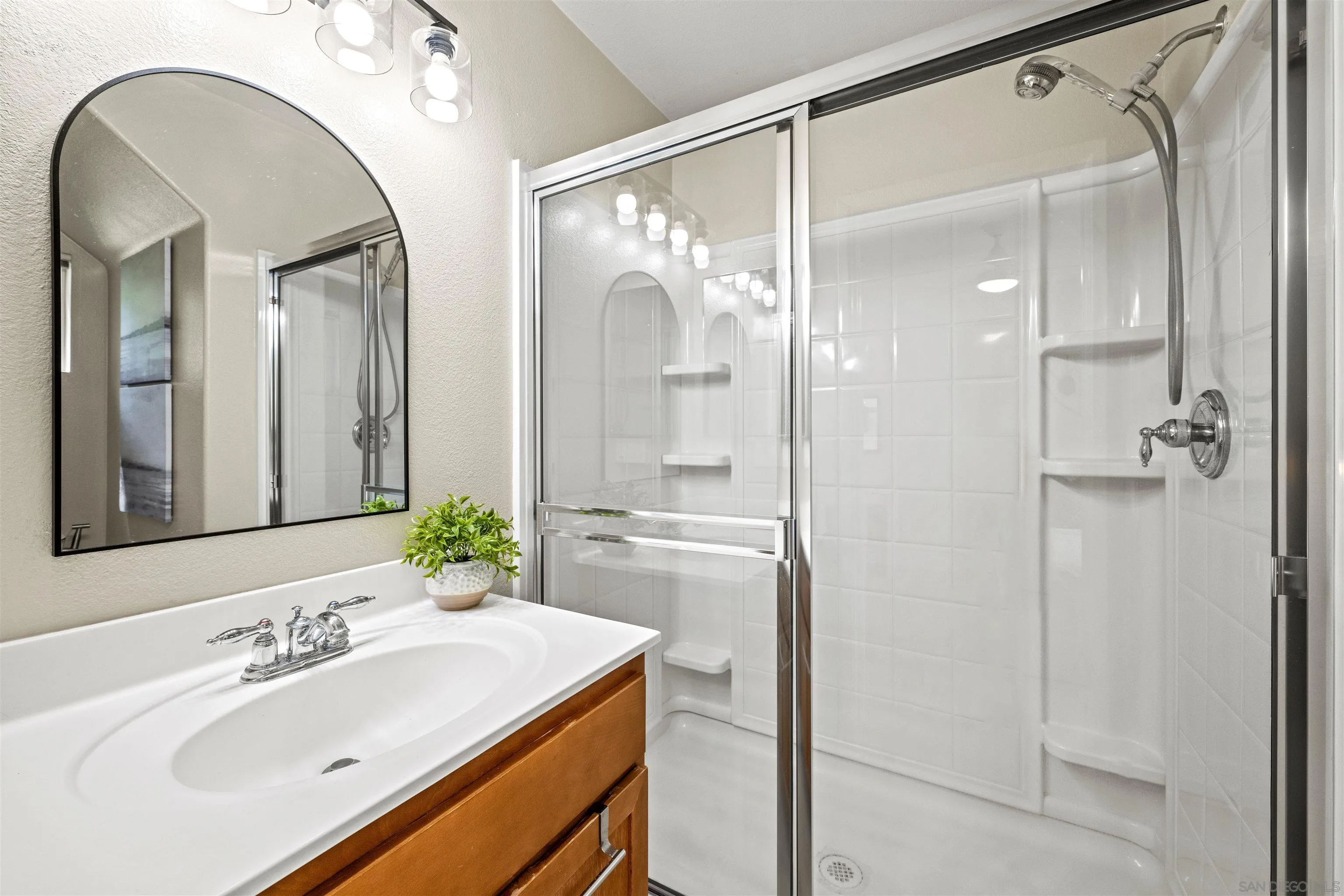 https://cdn.realtyfeed.com/cdn/127/250036699/f4adf4d961c43cb58c76de00b81d9cb8.webp