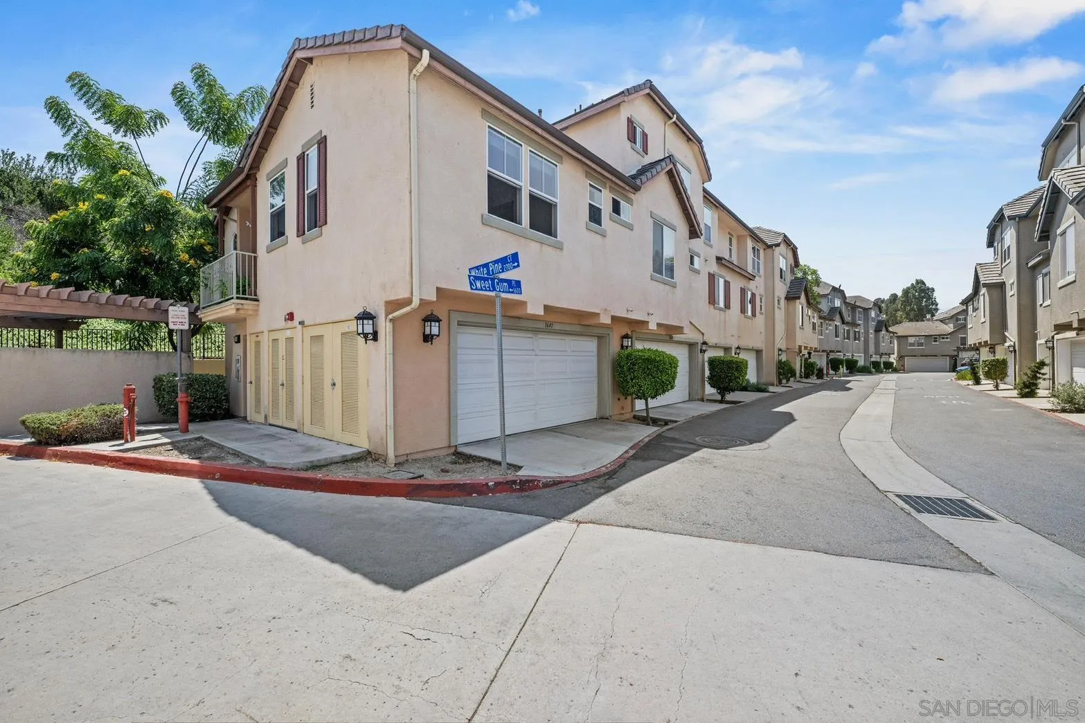 https://cdn.realtyfeed.com/cdn/127/250036699/ff945afd81c2b88f84afffa7aa9b20e0.webp