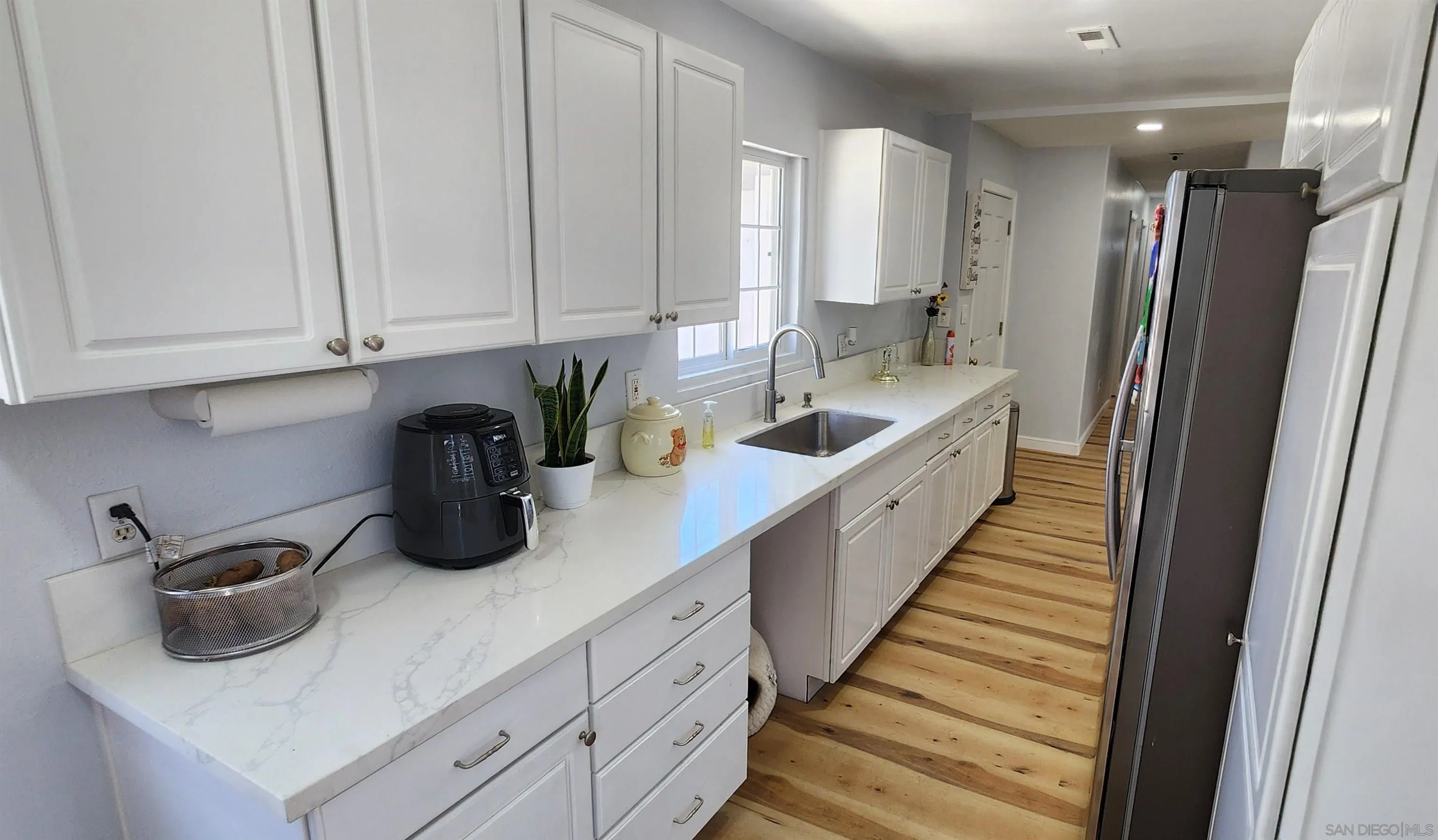https://cdn.realtyfeed.com/cdn/127/250036700/26a4e90bcea9a576f2b2c0a47eb19c9a.webp