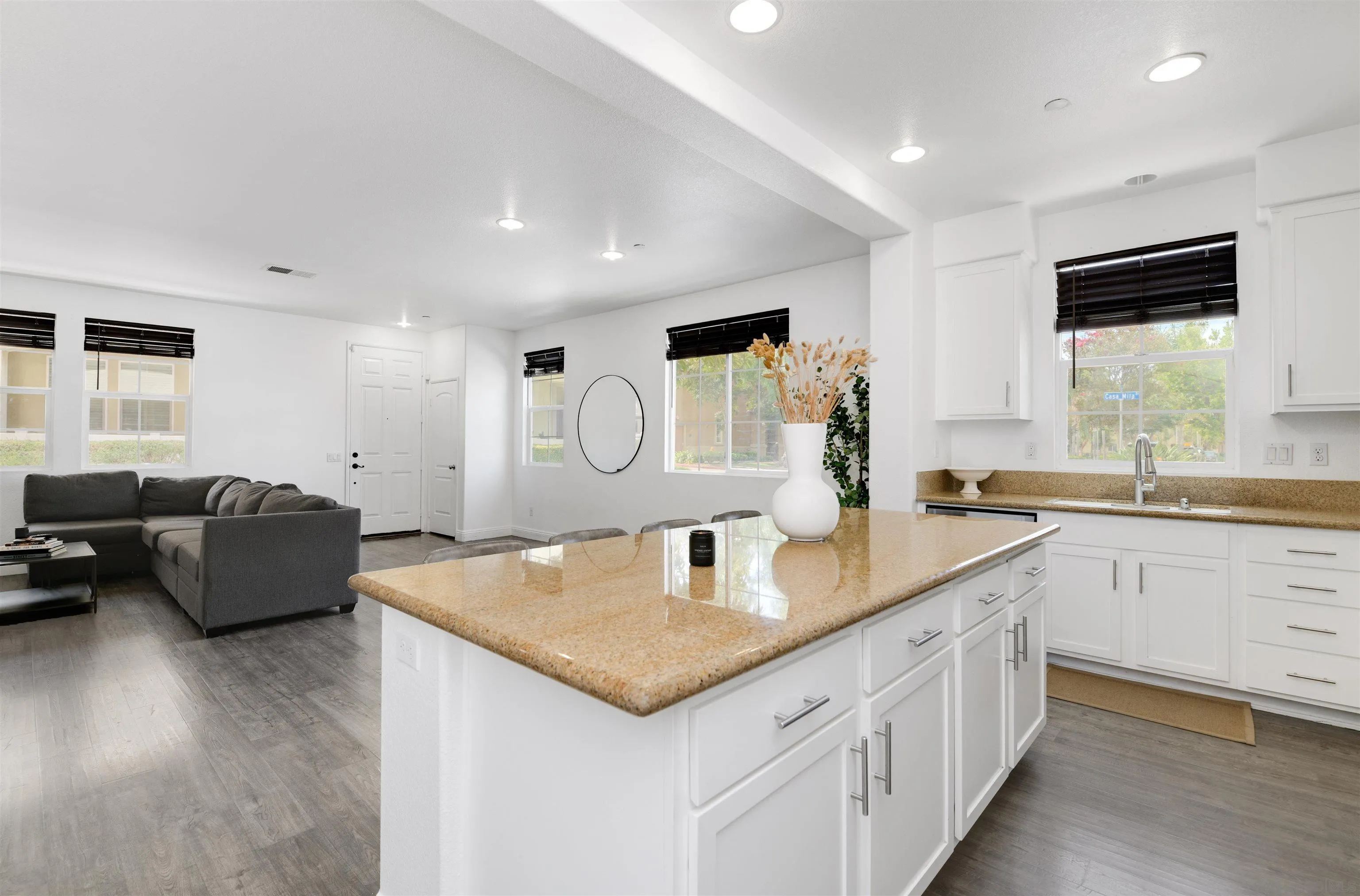 Photo #3: 250036701 Listing 