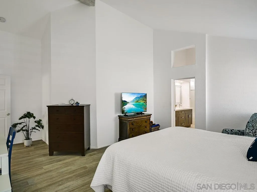 https://cdn.realtyfeed.com/cdn/127/250036703/b26913d8266e076b504f2518bb494345.webp