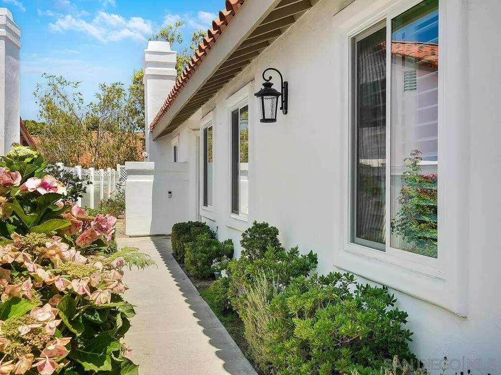 https://cdn.realtyfeed.com/cdn/127/250036703/c1725d5d67c13275d1d4603da6a0e345.webp