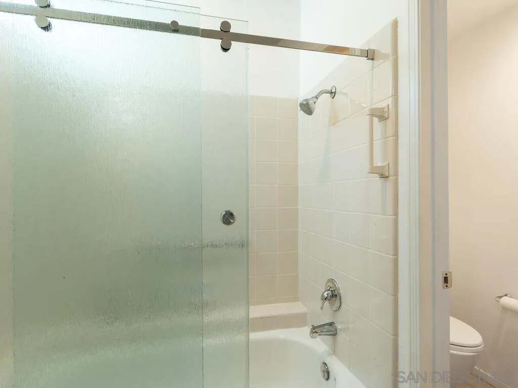https://cdn.realtyfeed.com/cdn/127/250036703/c46fab39bc78bc026c87776e404a2de5.webp