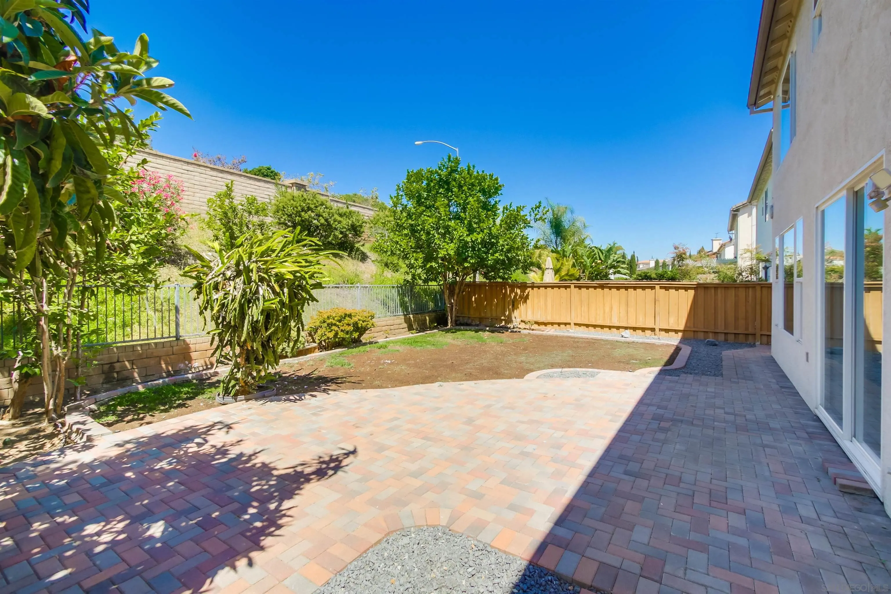 https://cdn.realtyfeed.com/cdn/127/250036704/06376fe3de8ac81b9c494fd49b50d5eb.webp