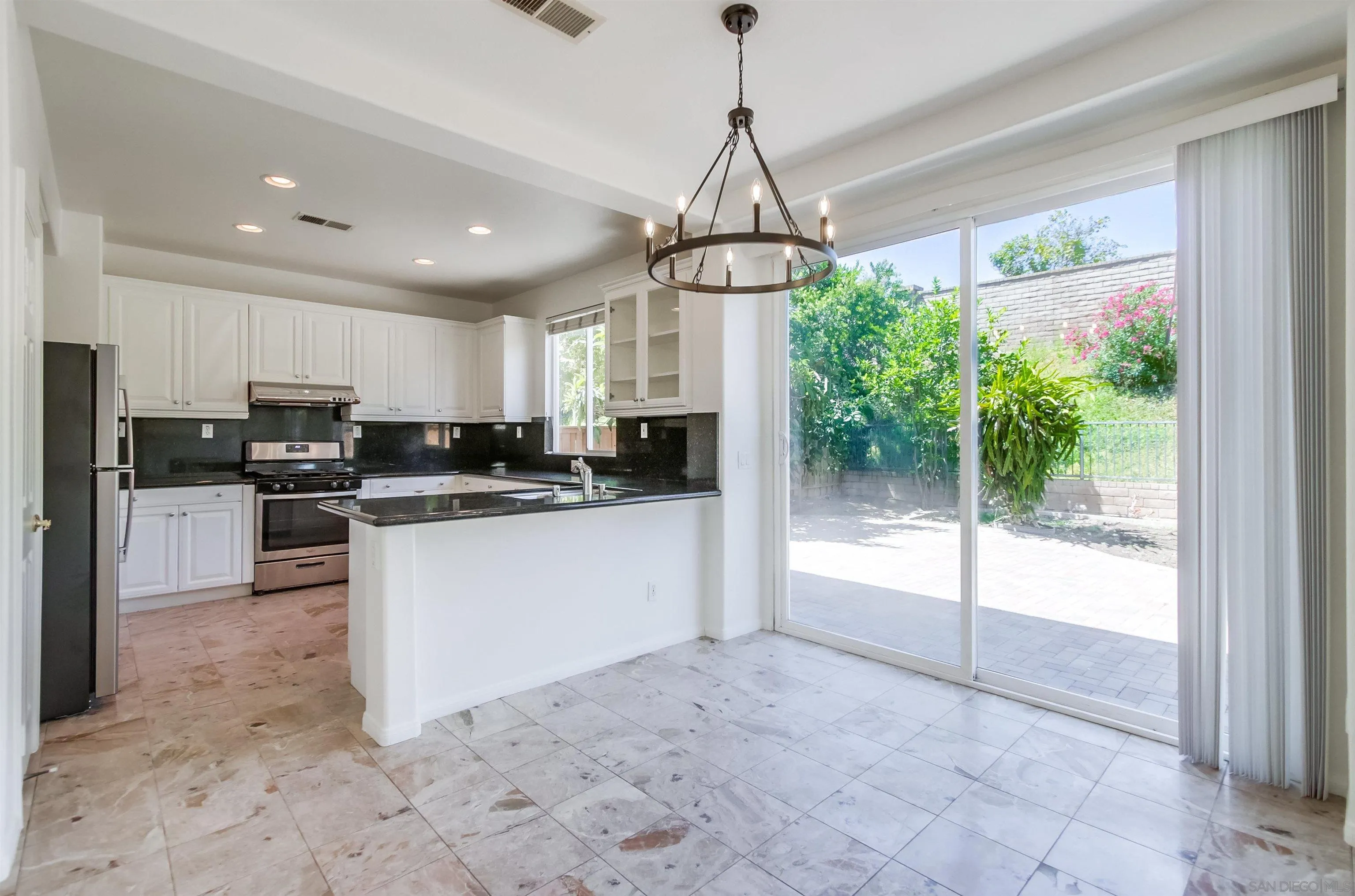 https://cdn.realtyfeed.com/cdn/127/250036704/28178376181f4c356ce514f8f0f716d3.webp