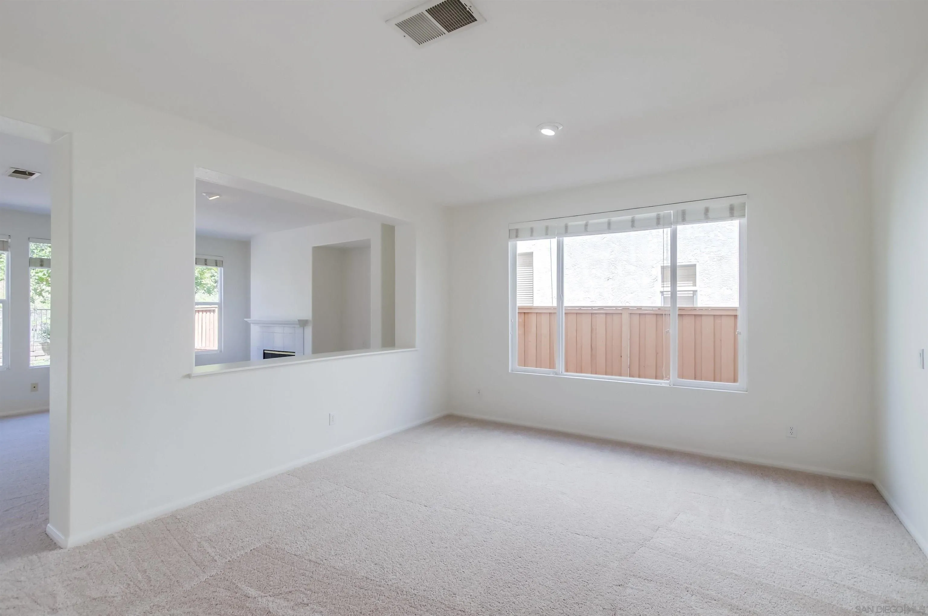 https://cdn.realtyfeed.com/cdn/127/250036704/45e1f6c51c0cd70f739429c5b2a0bd23.webp
