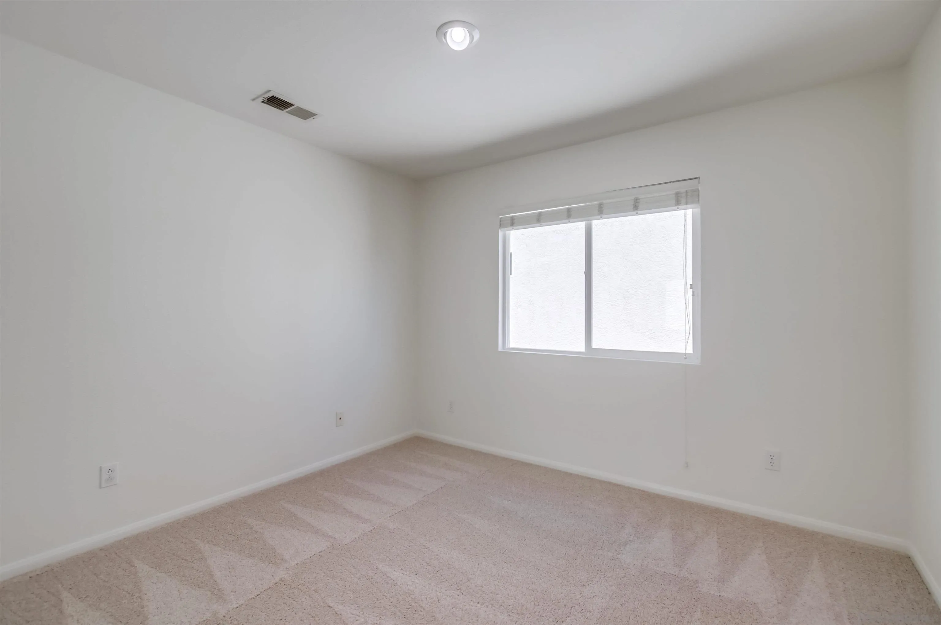 https://cdn.realtyfeed.com/cdn/127/250036704/47a34b14d15e2124c648e3125b3a2ea5.webp