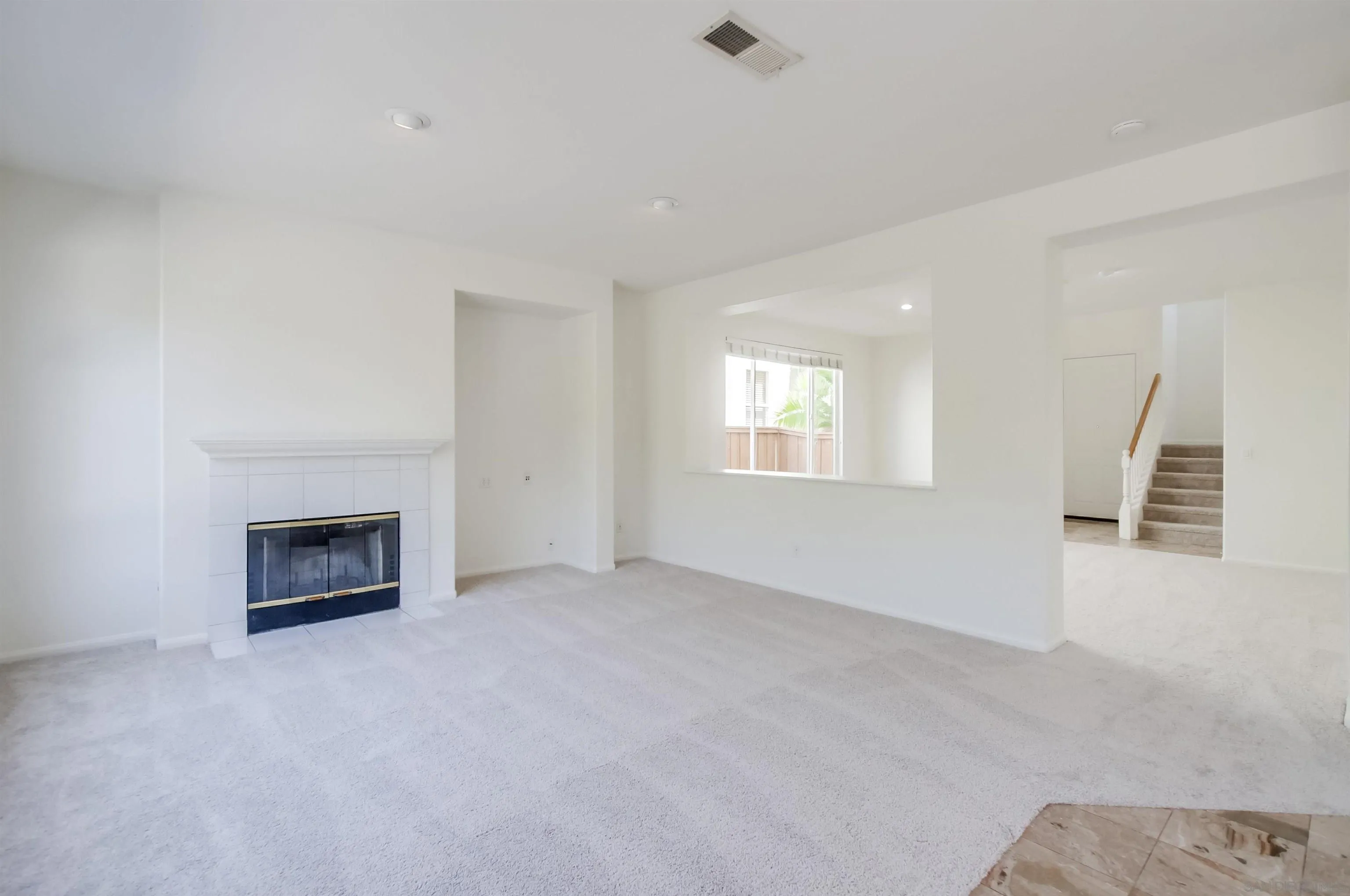 https://cdn.realtyfeed.com/cdn/127/250036704/9e942f238bd98a16b2e75e473c61ef28.webp