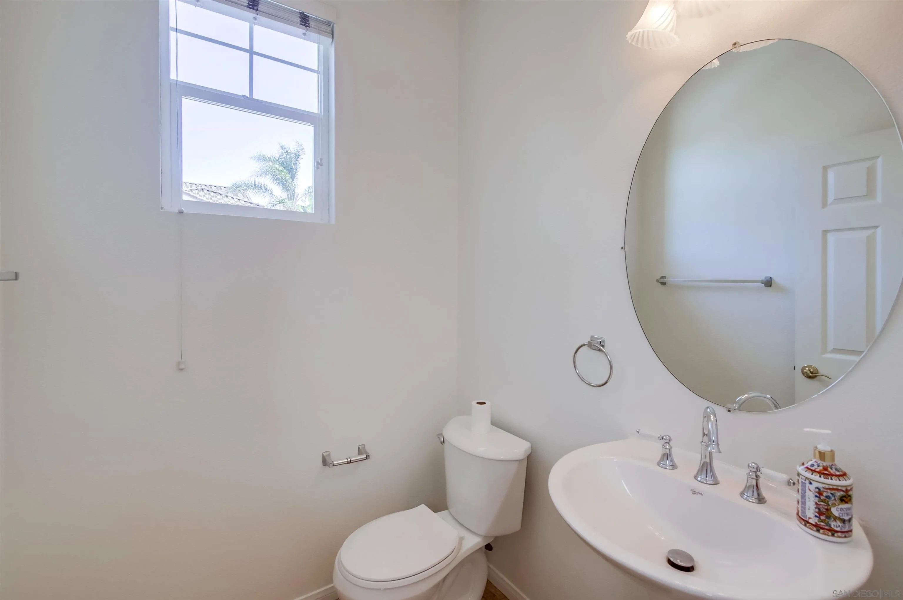 https://cdn.realtyfeed.com/cdn/127/250036704/aac5d681a33530c563db6eebf18454e3.webp