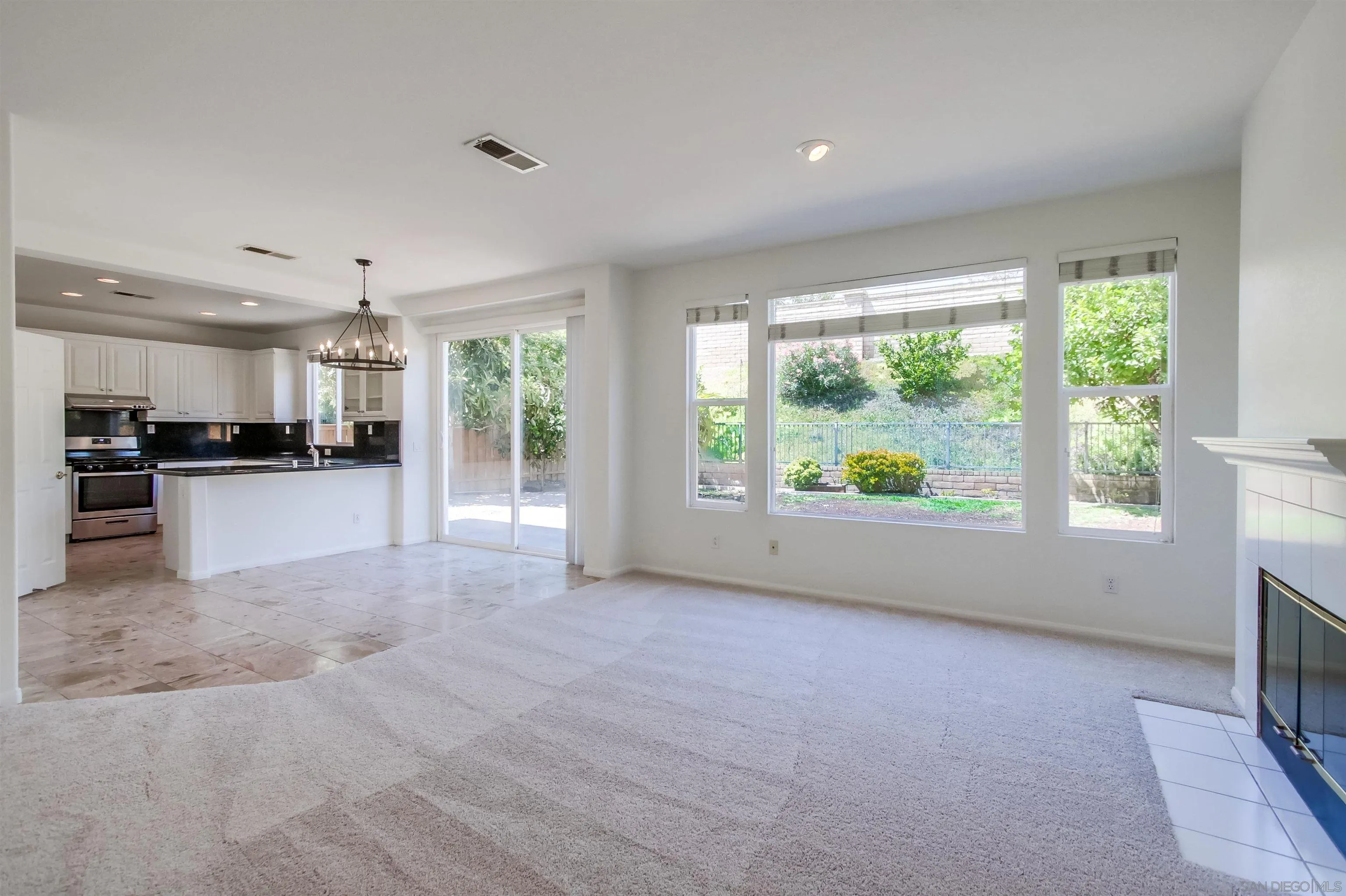 https://cdn.realtyfeed.com/cdn/127/250036704/efc3f8fdfe18101b6f8ae4e67449a20d.webp