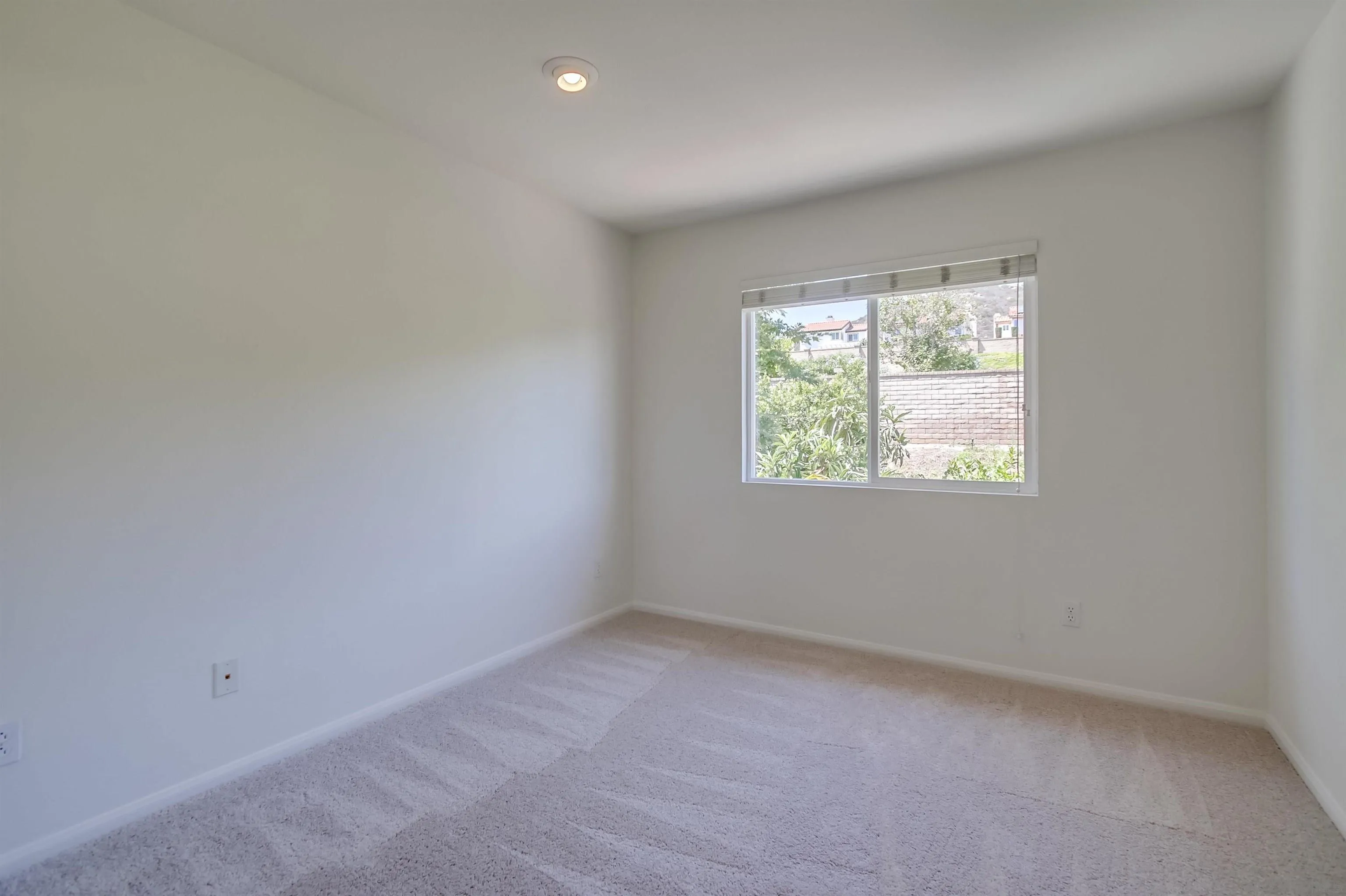 https://cdn.realtyfeed.com/cdn/127/250036704/f2fd5fc11b665e74c8f0af11b4318089.webp