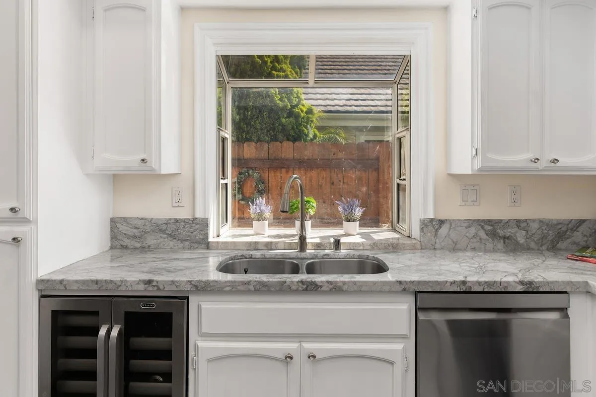 https://cdn.realtyfeed.com/cdn/127/250036705/107b9c8644299376b76282e11801e409.webp