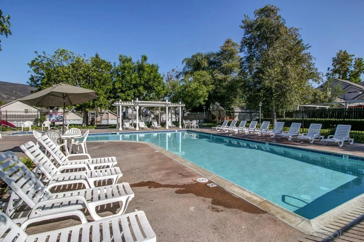 https://cdn.realtyfeed.com/cdn/127/250036705/2e3d90e4f2b28084537eaa527d0ab926.webp