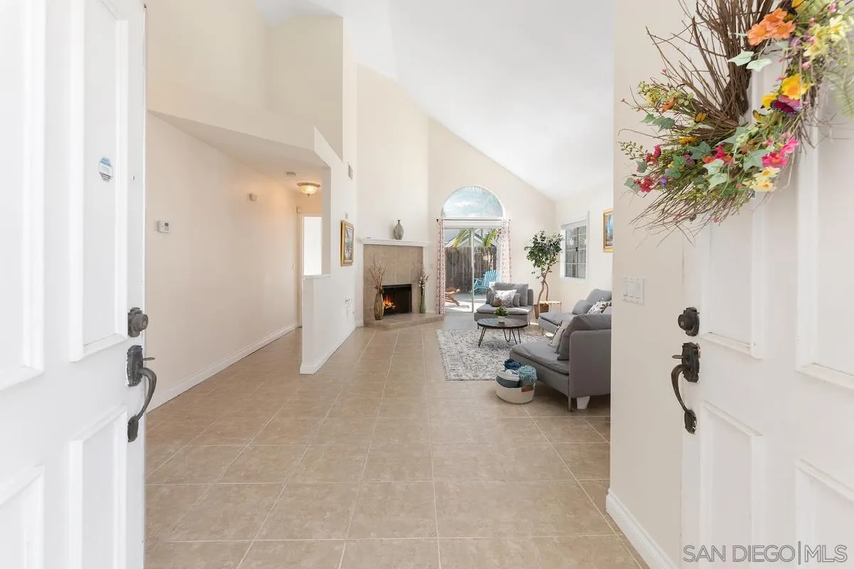 https://cdn.realtyfeed.com/cdn/127/250036705/9b3795eaae885c2908123ca07c6f2ed5.webp