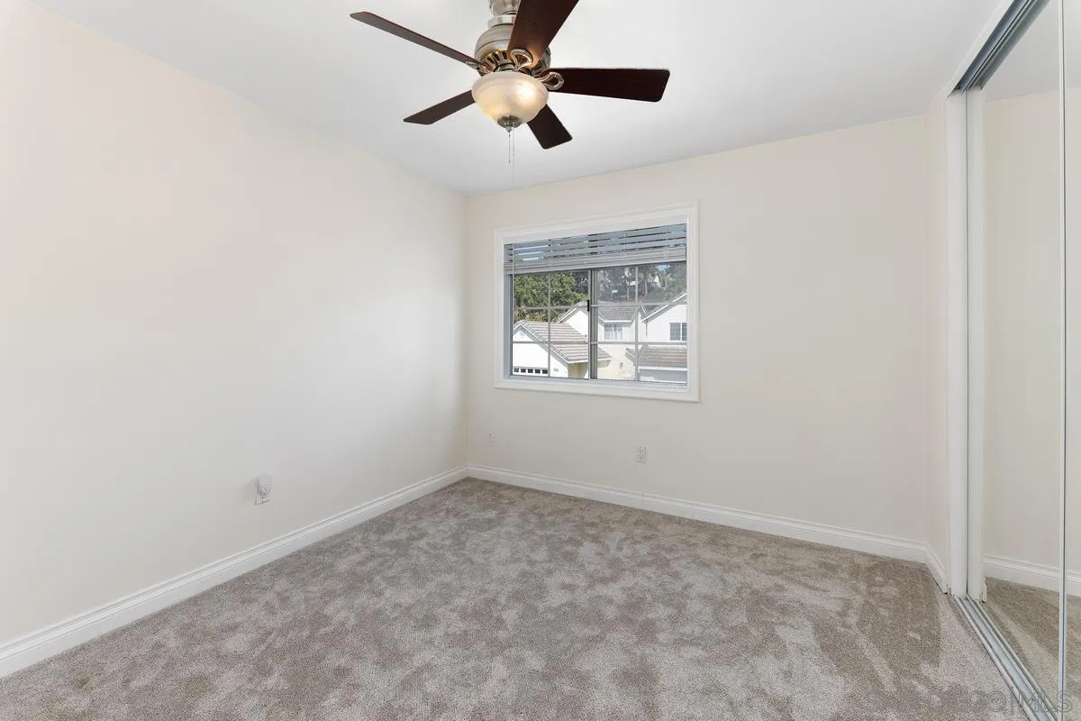 https://cdn.realtyfeed.com/cdn/127/250036705/ccd2e40e76c024bf0cc55425782981d3.webp