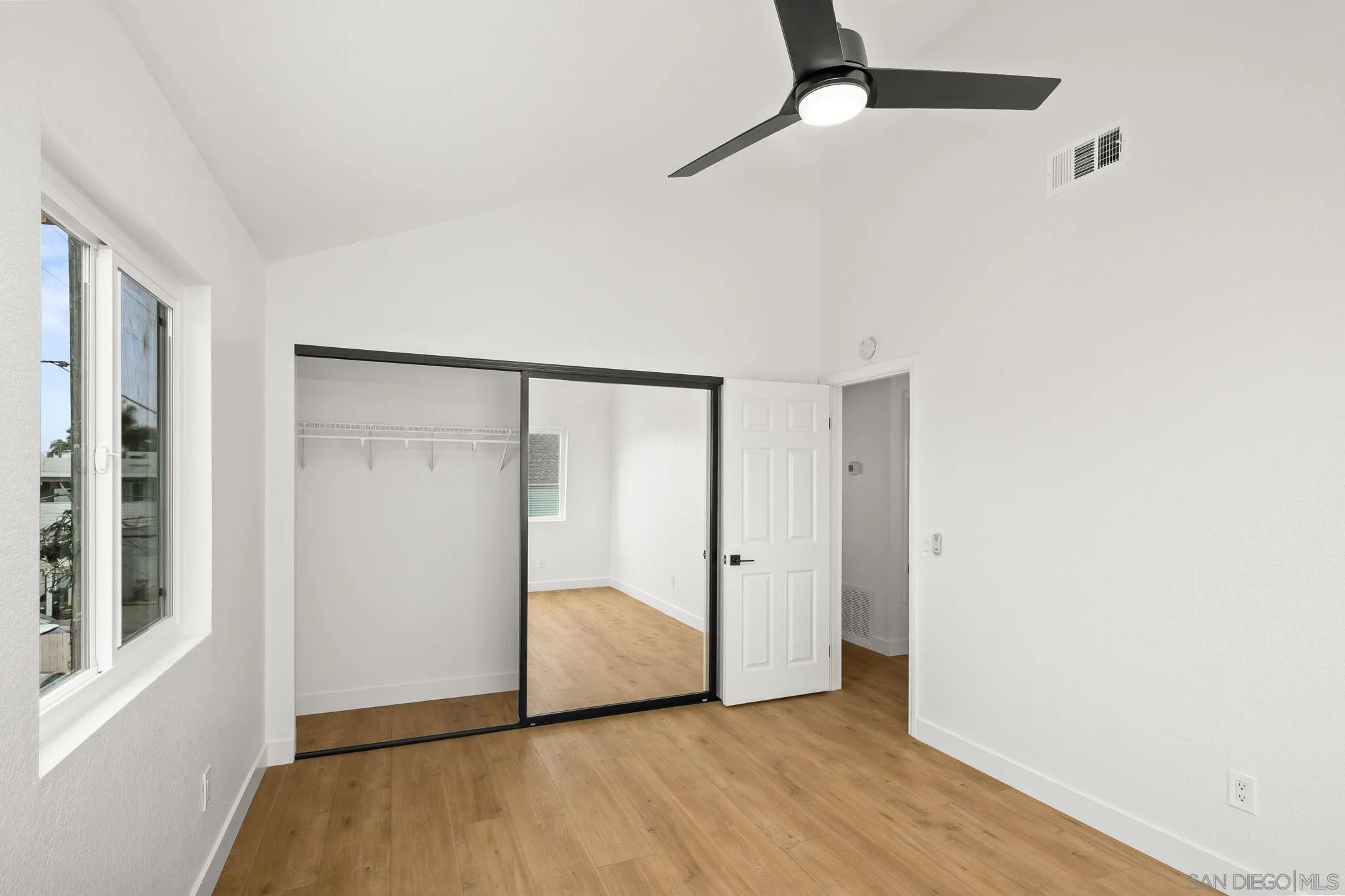 https://cdn.realtyfeed.com/cdn/127/250036706/07b05397b3314cbb11c1caaceb9517bb.webp