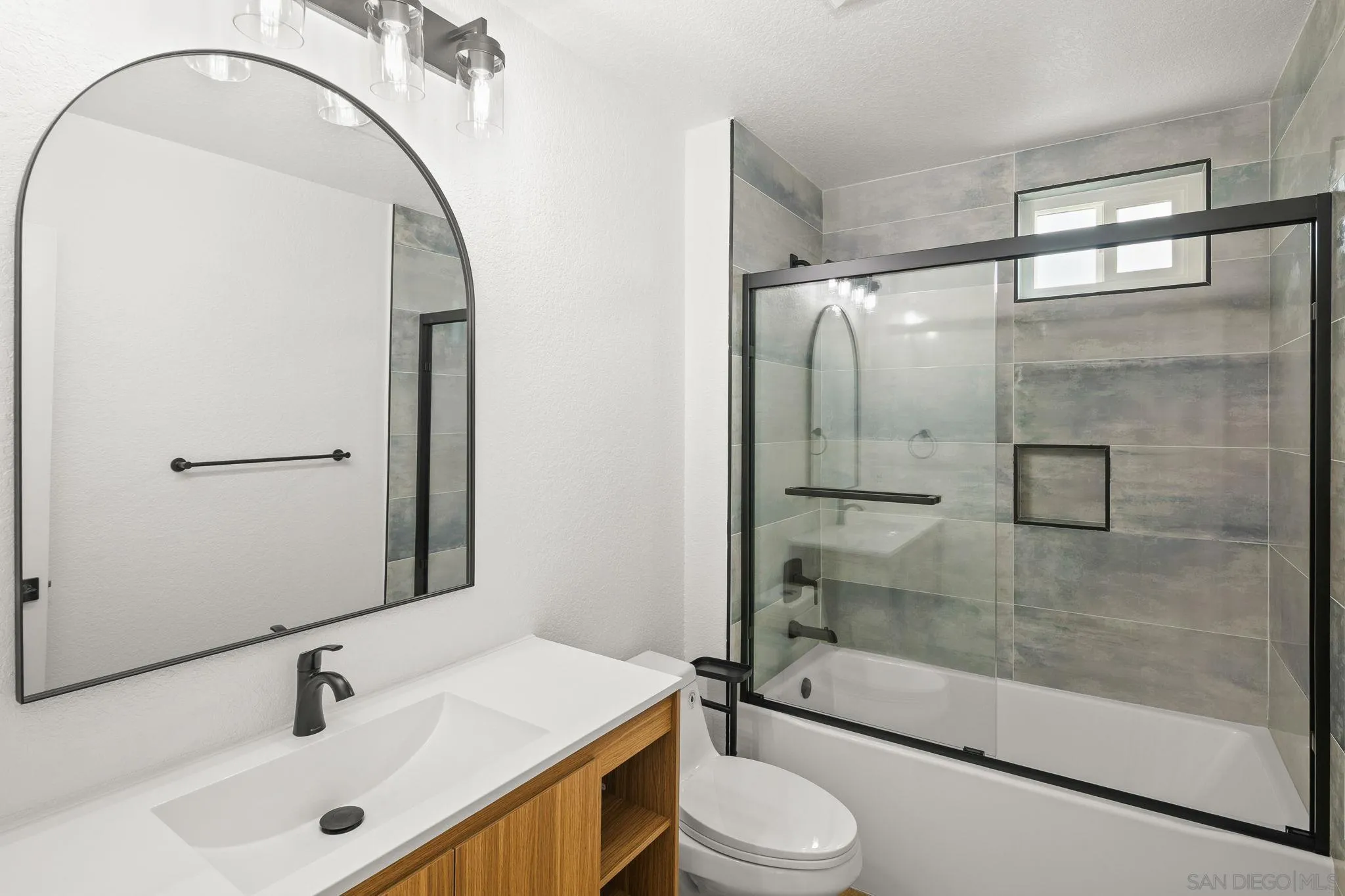 https://cdn.realtyfeed.com/cdn/127/250036706/31631a1ce07160f6d831ec961c98fd5a.webp