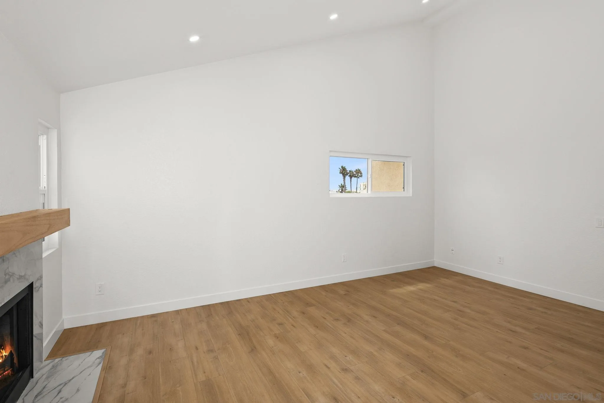 https://cdn.realtyfeed.com/cdn/127/250036706/5aeb7bc6f19d88efb25e9c0fcc2644a8.webp