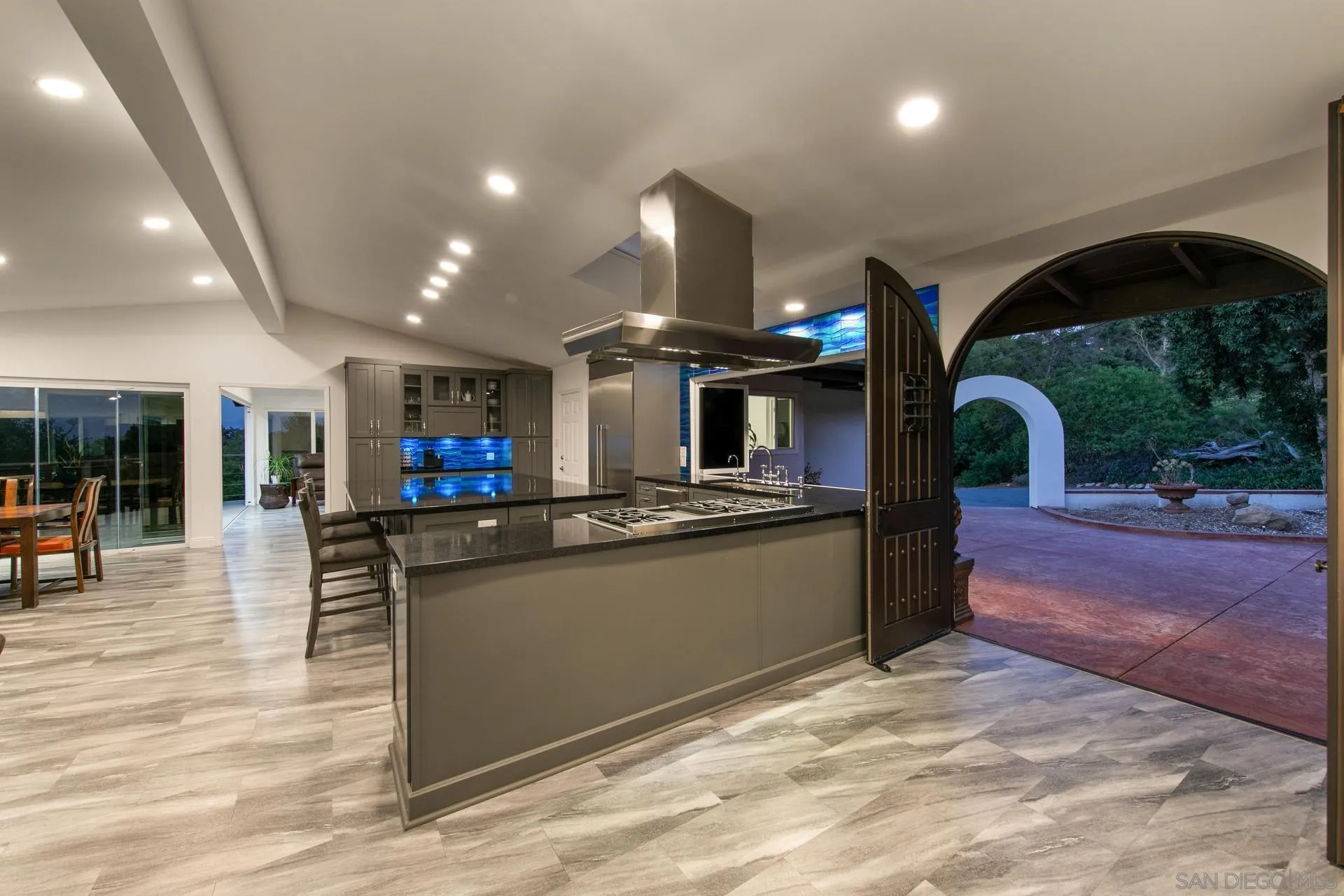 https://cdn.realtyfeed.com/cdn/127/250036707/b57ba6520158dda2f5acd6b1771a4eb2.webp