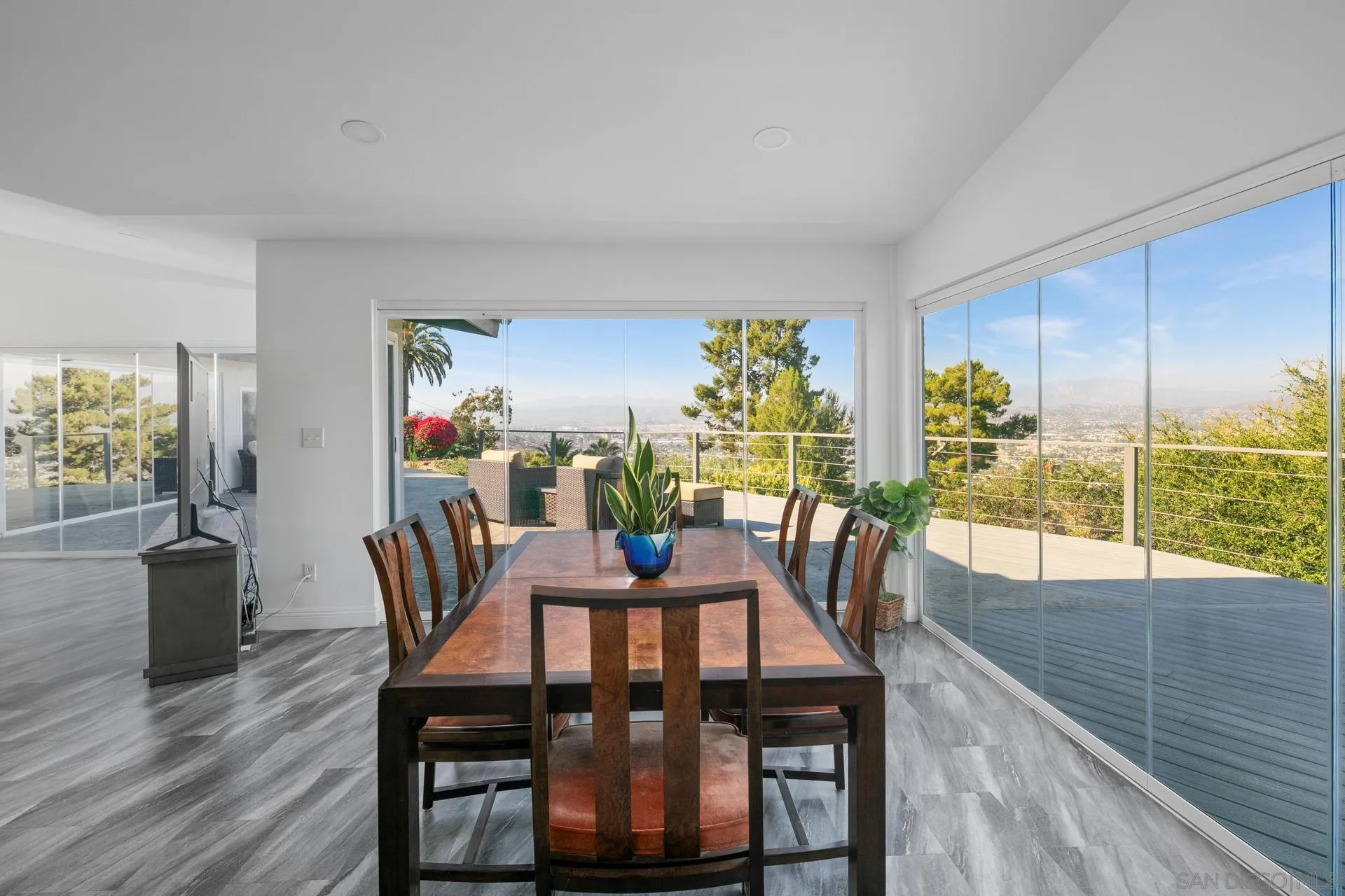 https://cdn.realtyfeed.com/cdn/127/250036707/beb9839434ced944d70a1b8d8f038470.webp