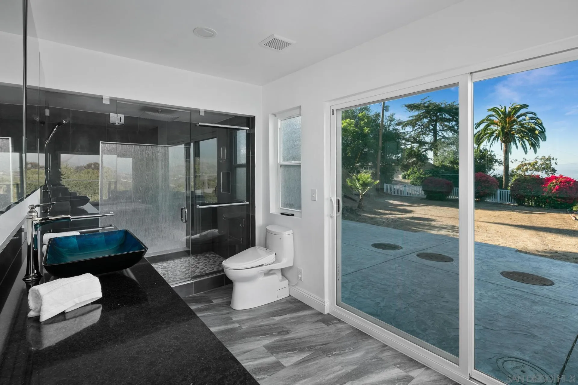https://cdn.realtyfeed.com/cdn/127/250036707/f053176ee9794a2cab26aedbd43d9f93.webp