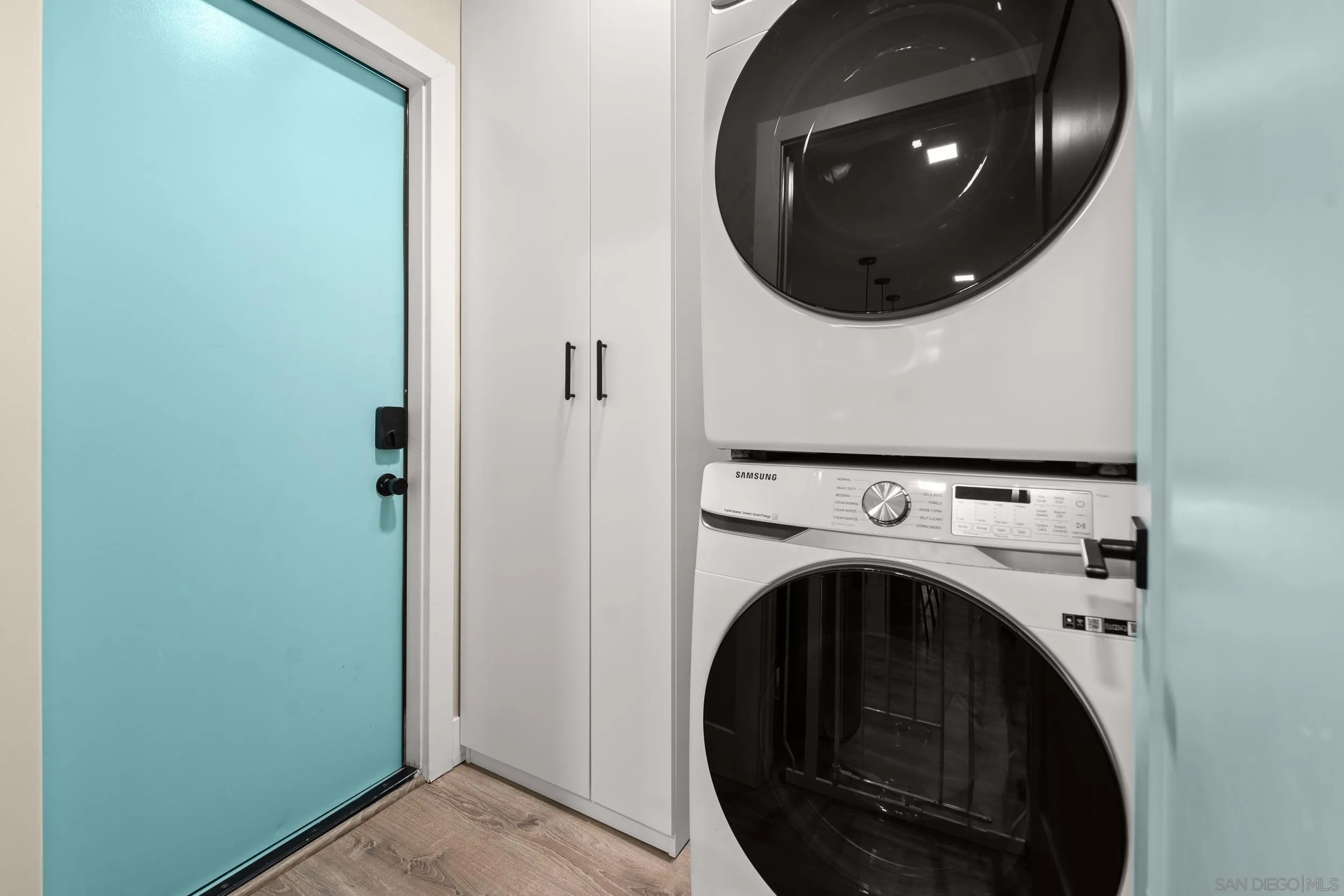 https://cdn.realtyfeed.com/cdn/127/250036711/e0dbf65edfda07c731797fc5f9685e27.webp