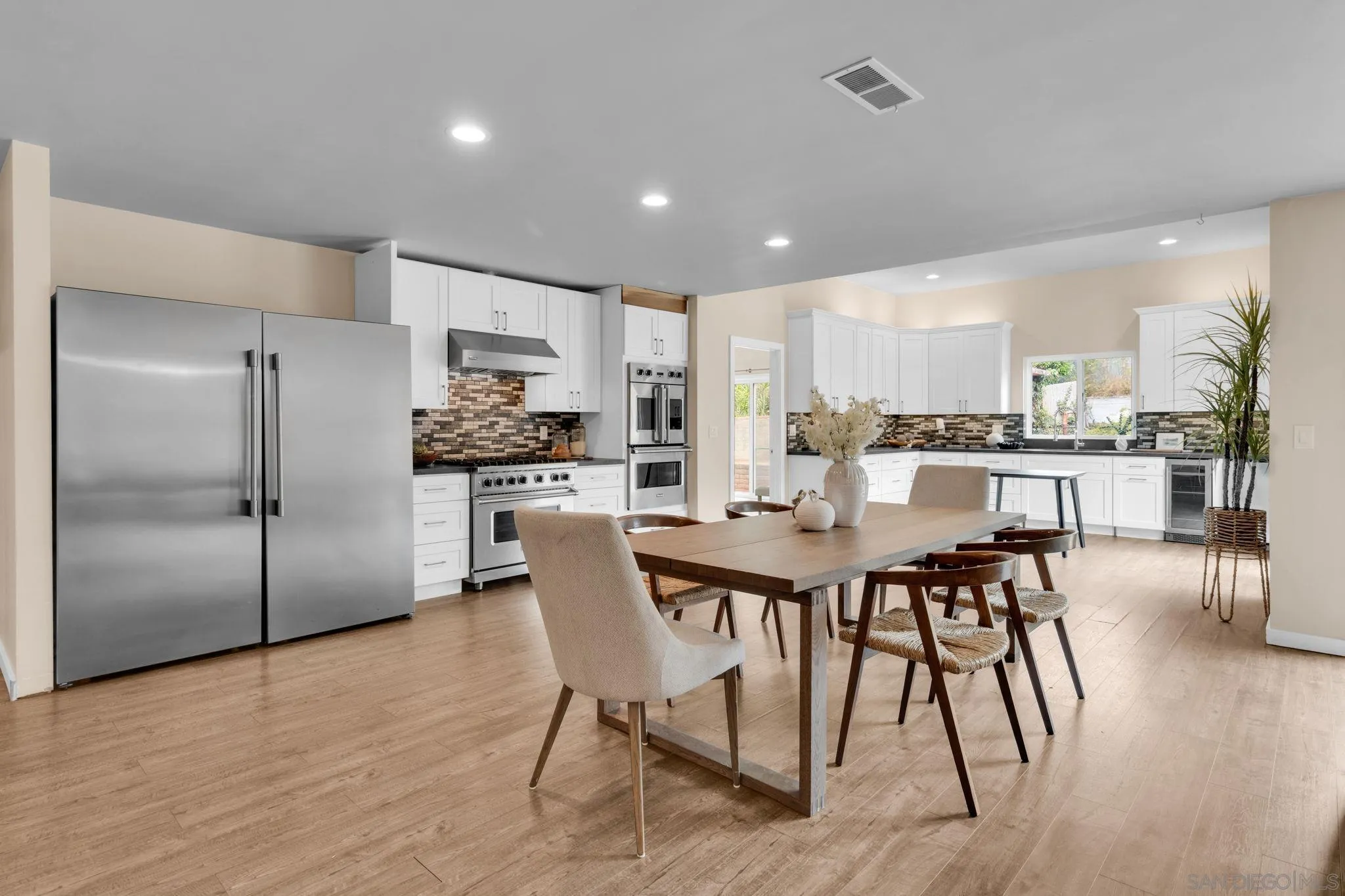 https://cdn.realtyfeed.com/cdn/127/250036714/6320c14dcf2707255758dc1cefb2ddc6.webp