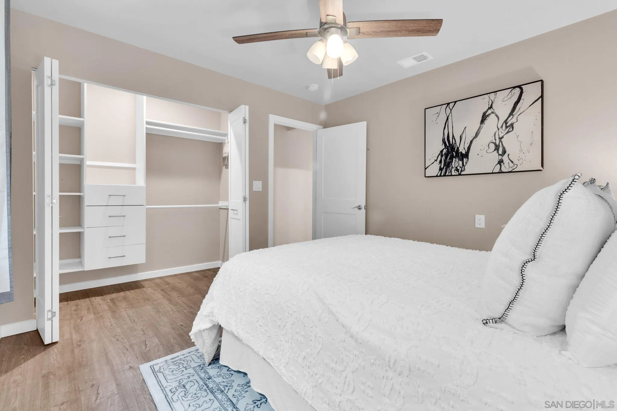 https://cdn.realtyfeed.com/cdn/127/250036714/6a26dd95143a18271f25a2162dbbc3bf.webp