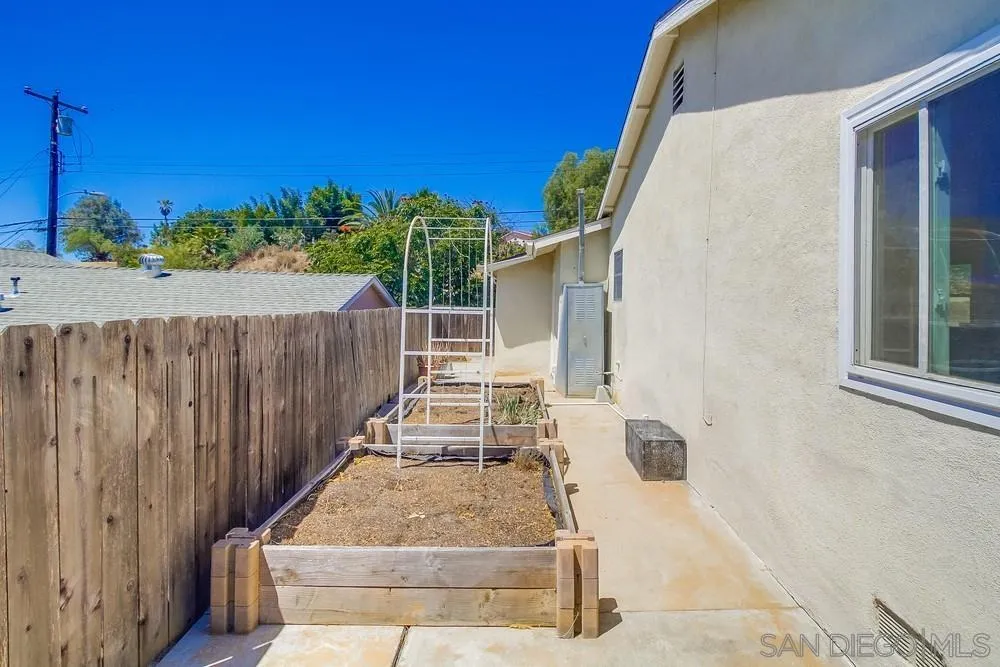 https://cdn.realtyfeed.com/cdn/127/250036715/2413b1ffc7911a0ac1db528c3b4e1dc8.webp